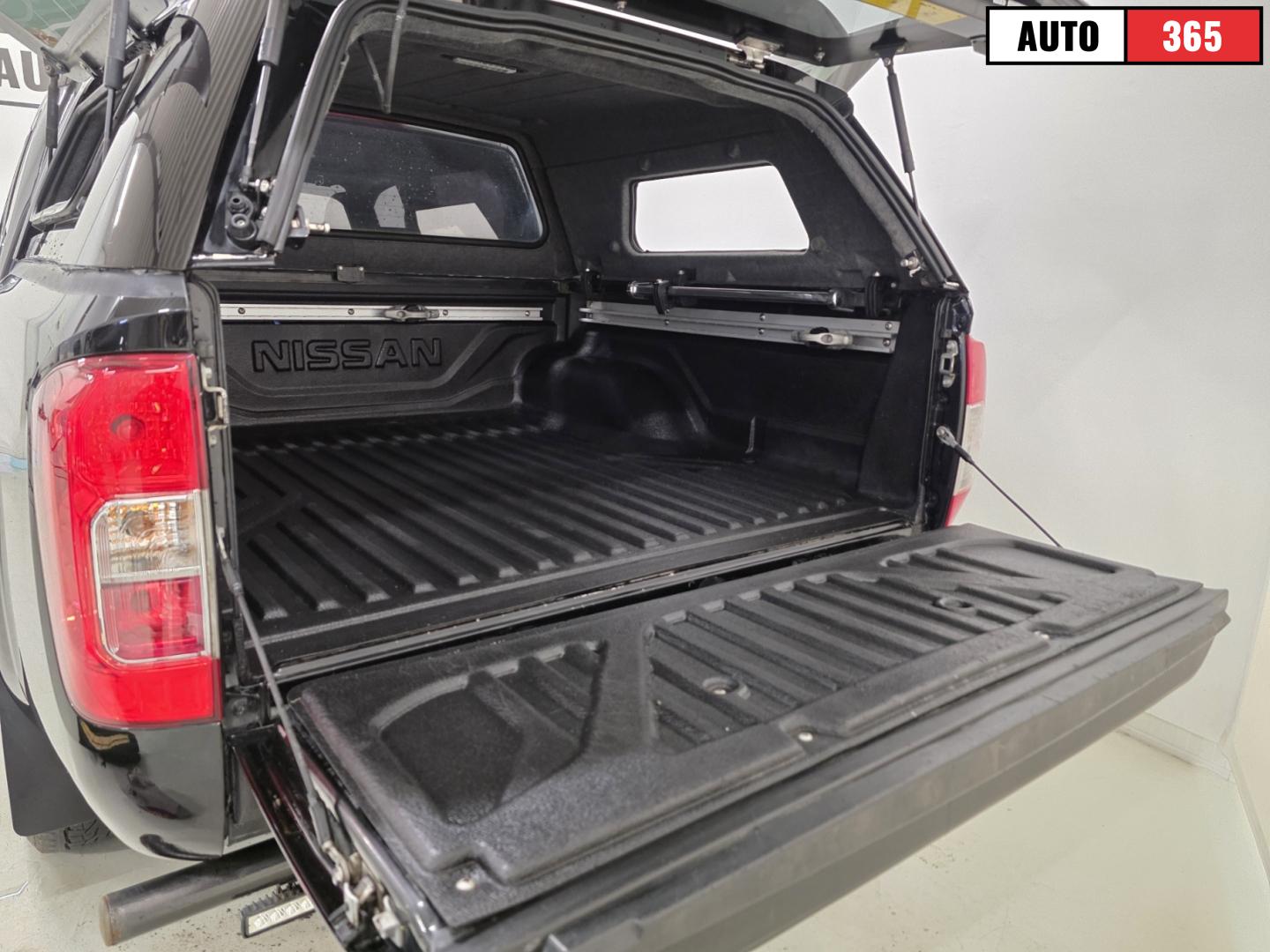 Nissan Navara - Image 5