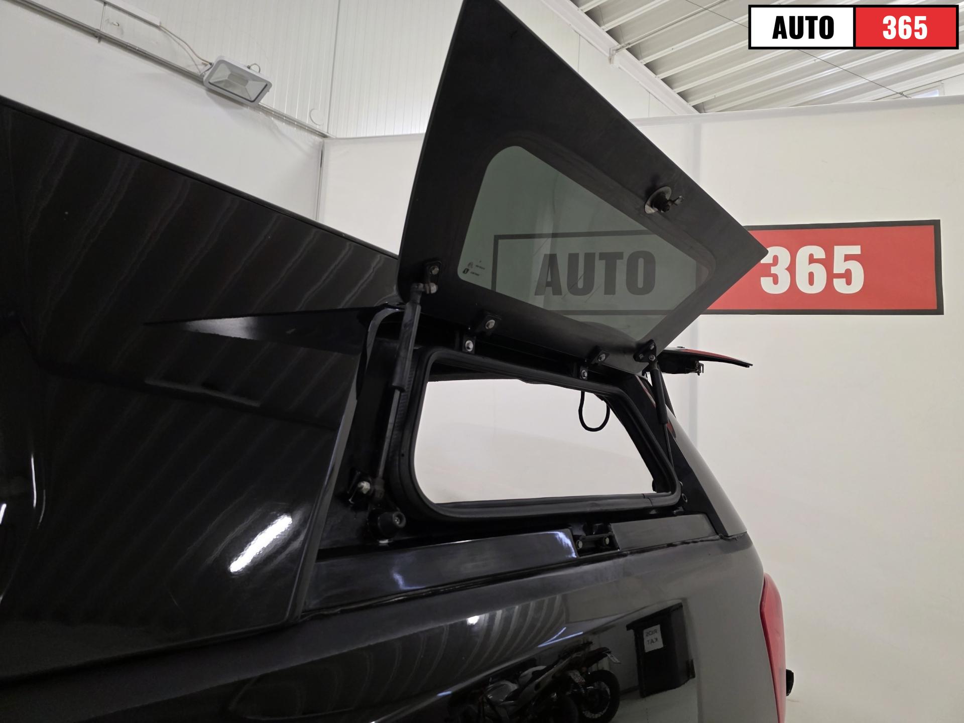 Nissan Navara - Image 7