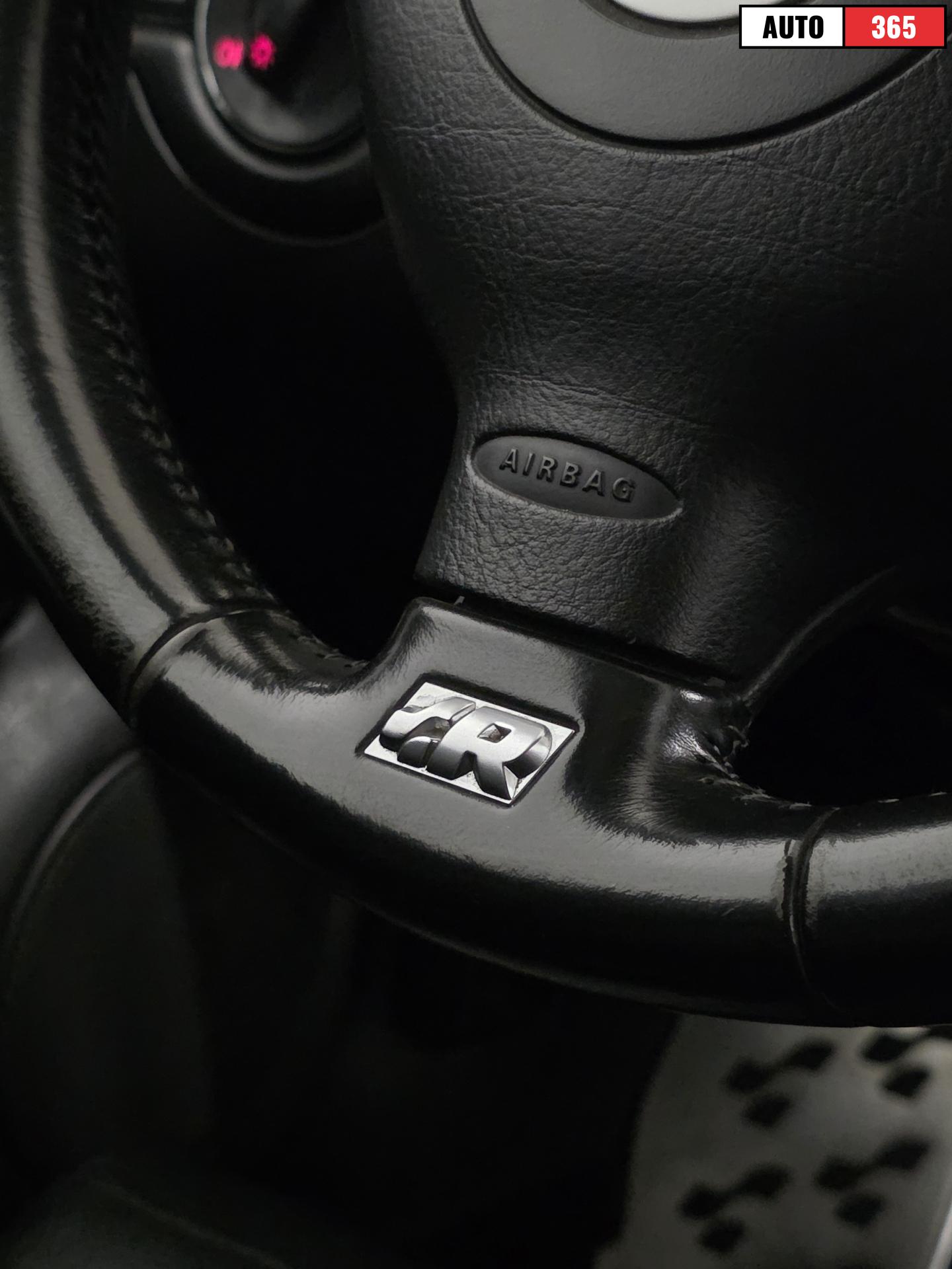 Volkswagen Golf - Image 14