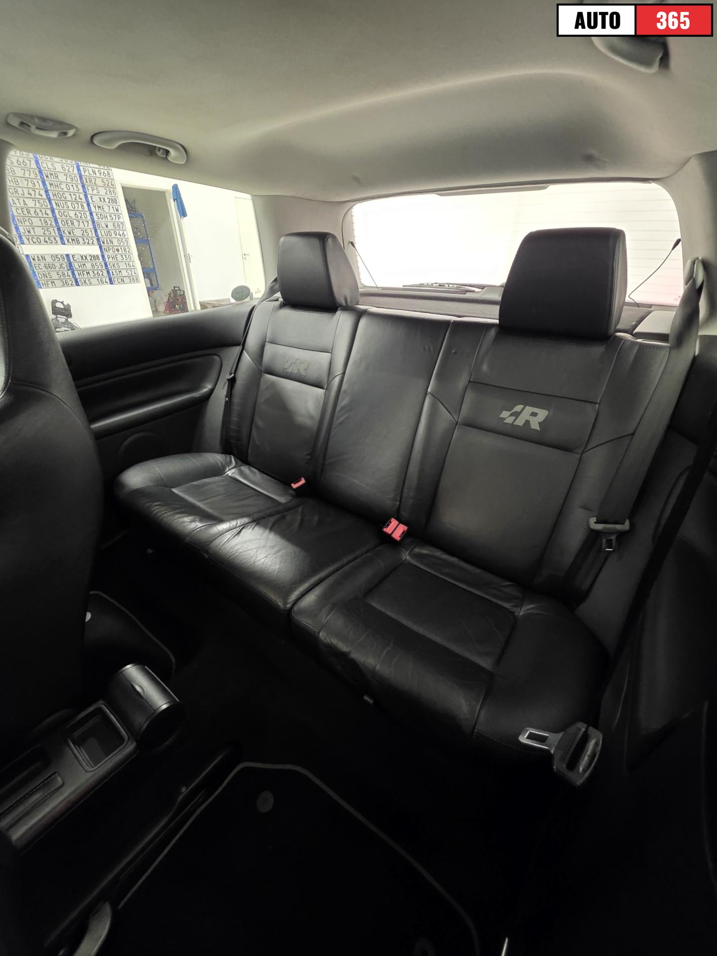 Volkswagen Golf - Image 12