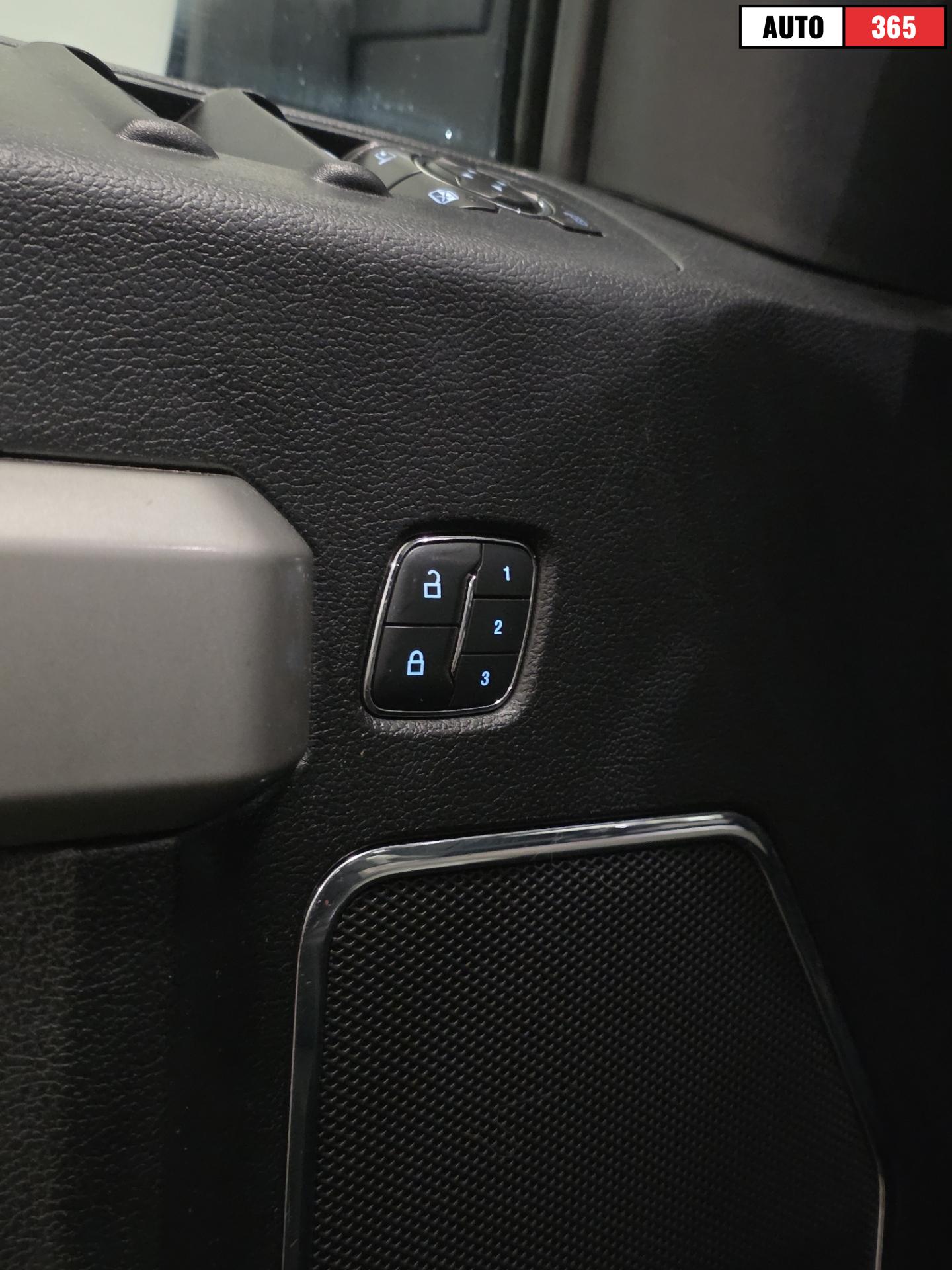 Ford F-150 - Image 21