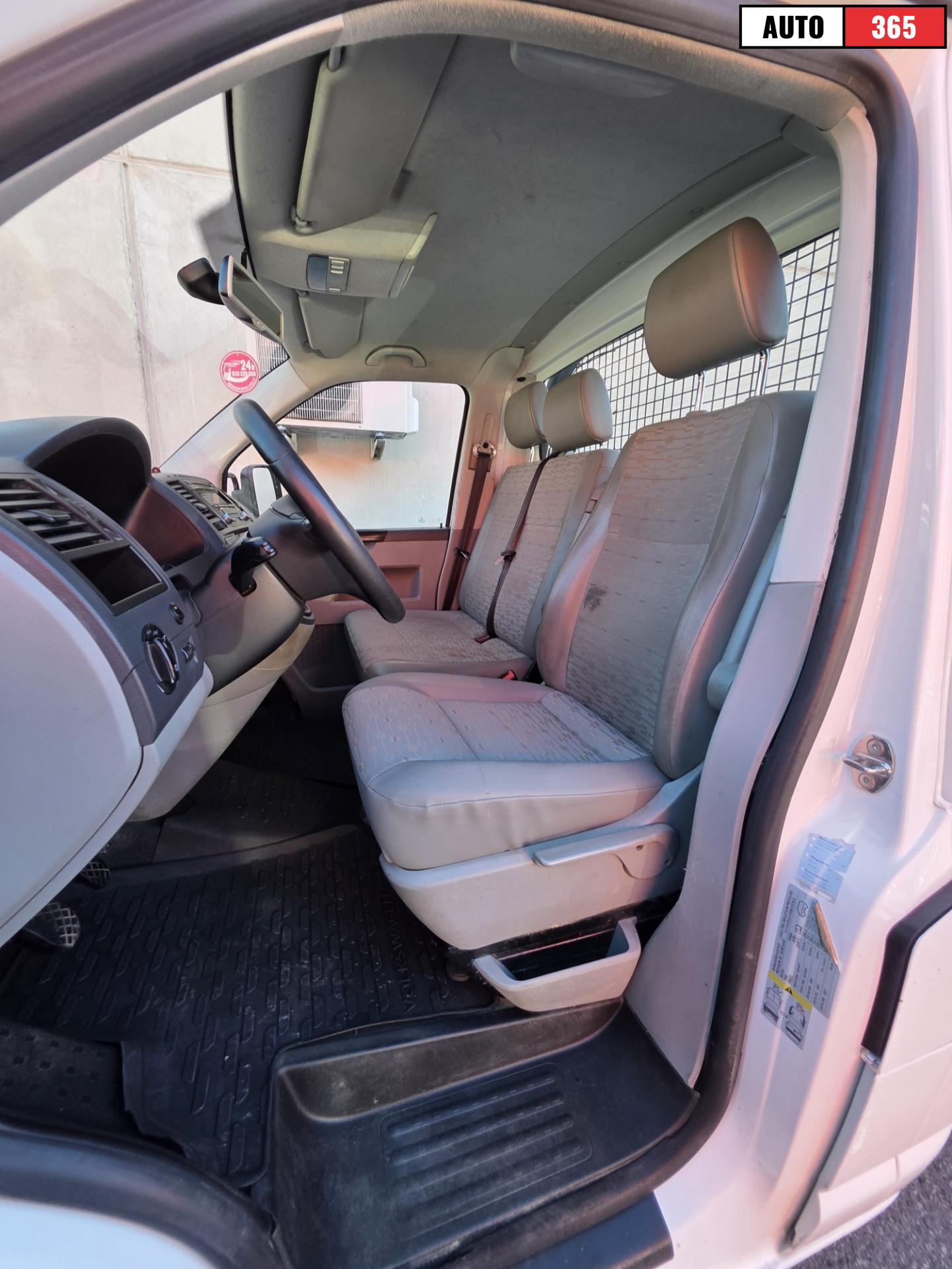 Volkswagen Transporter - Image 6