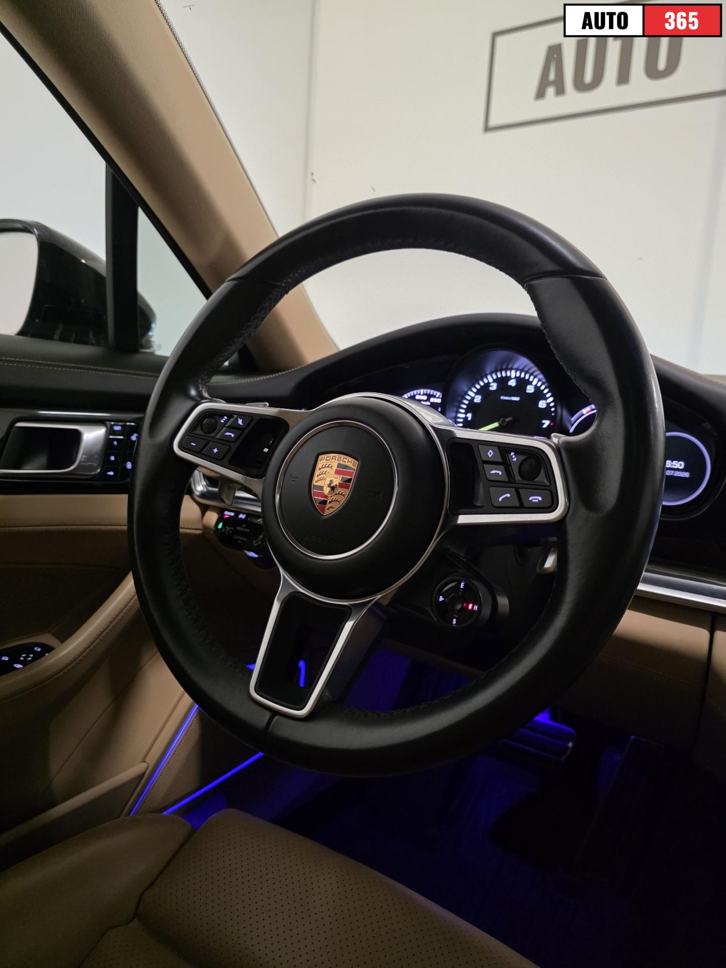 Porsche Panamera - Image 11