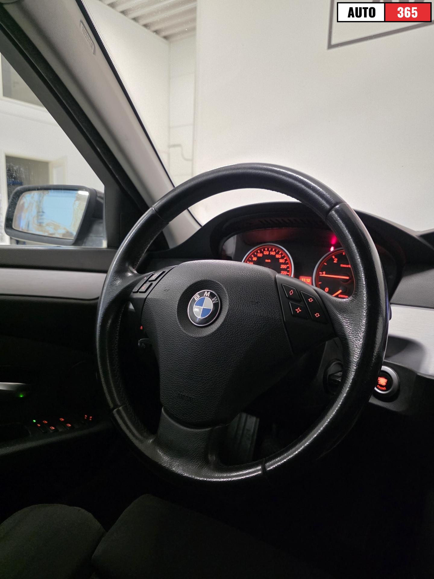 BMW 520 - Image 12