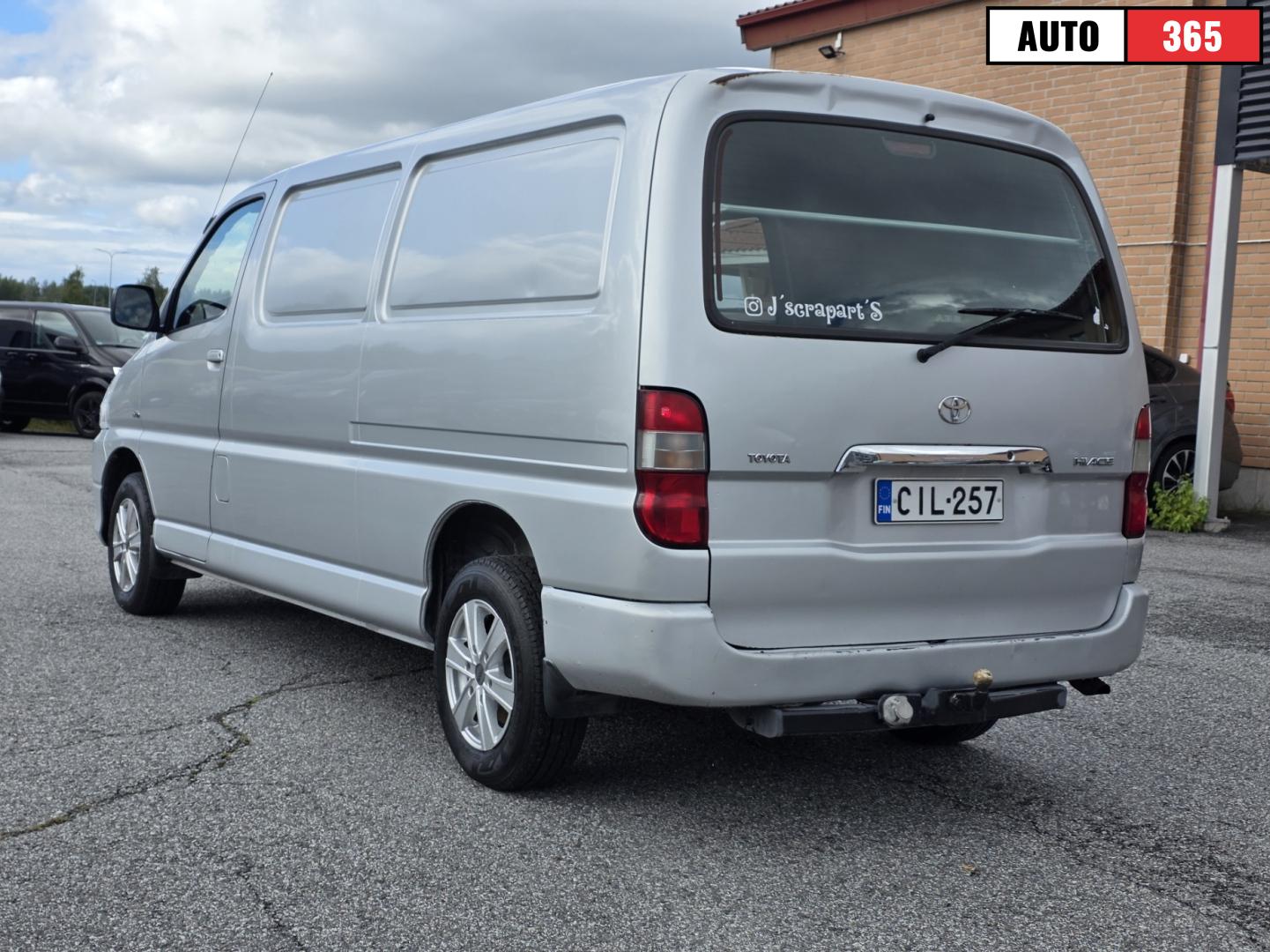 Toyota Hiace - Image 3