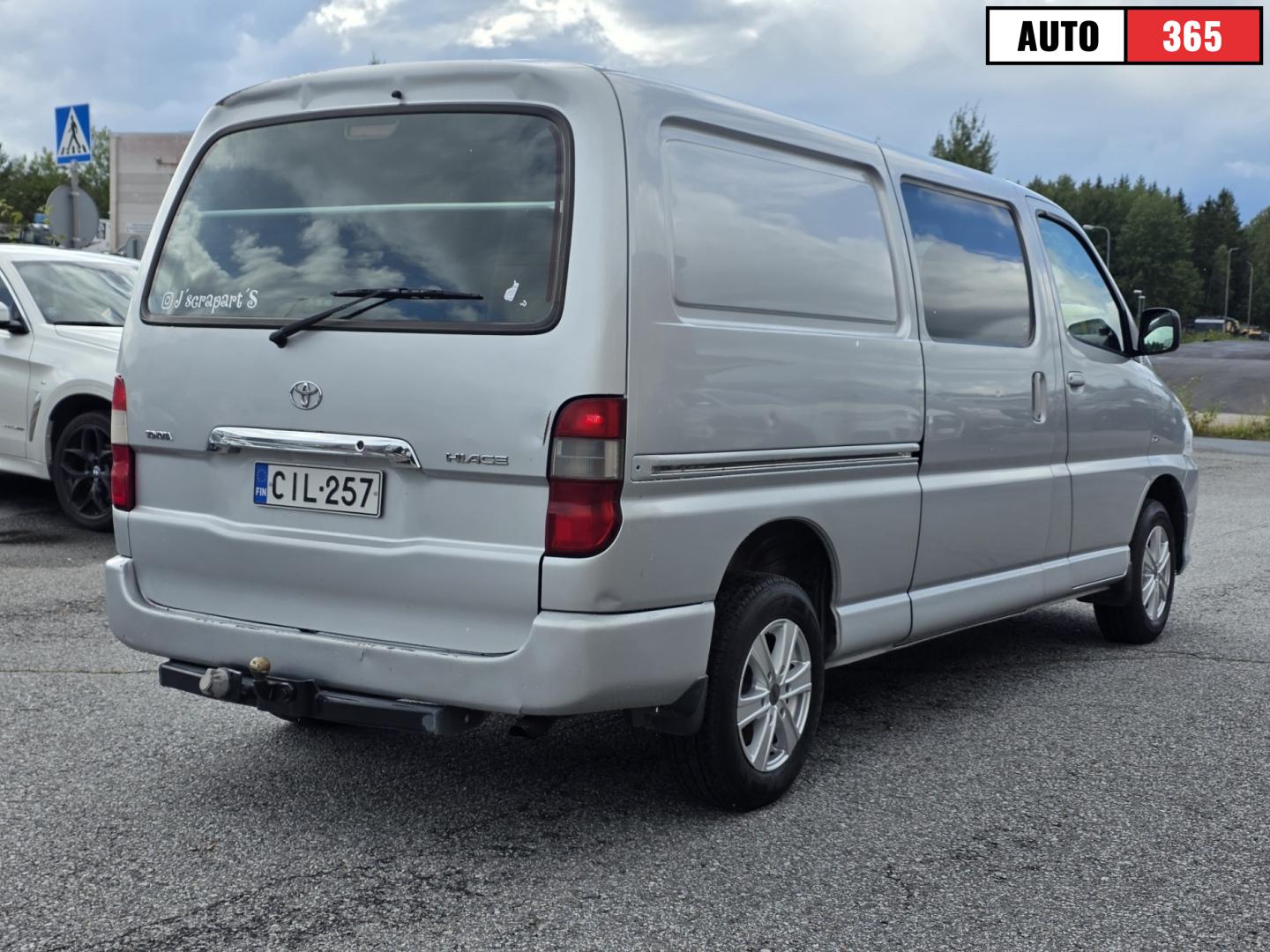 Toyota Hiace - Image 4
