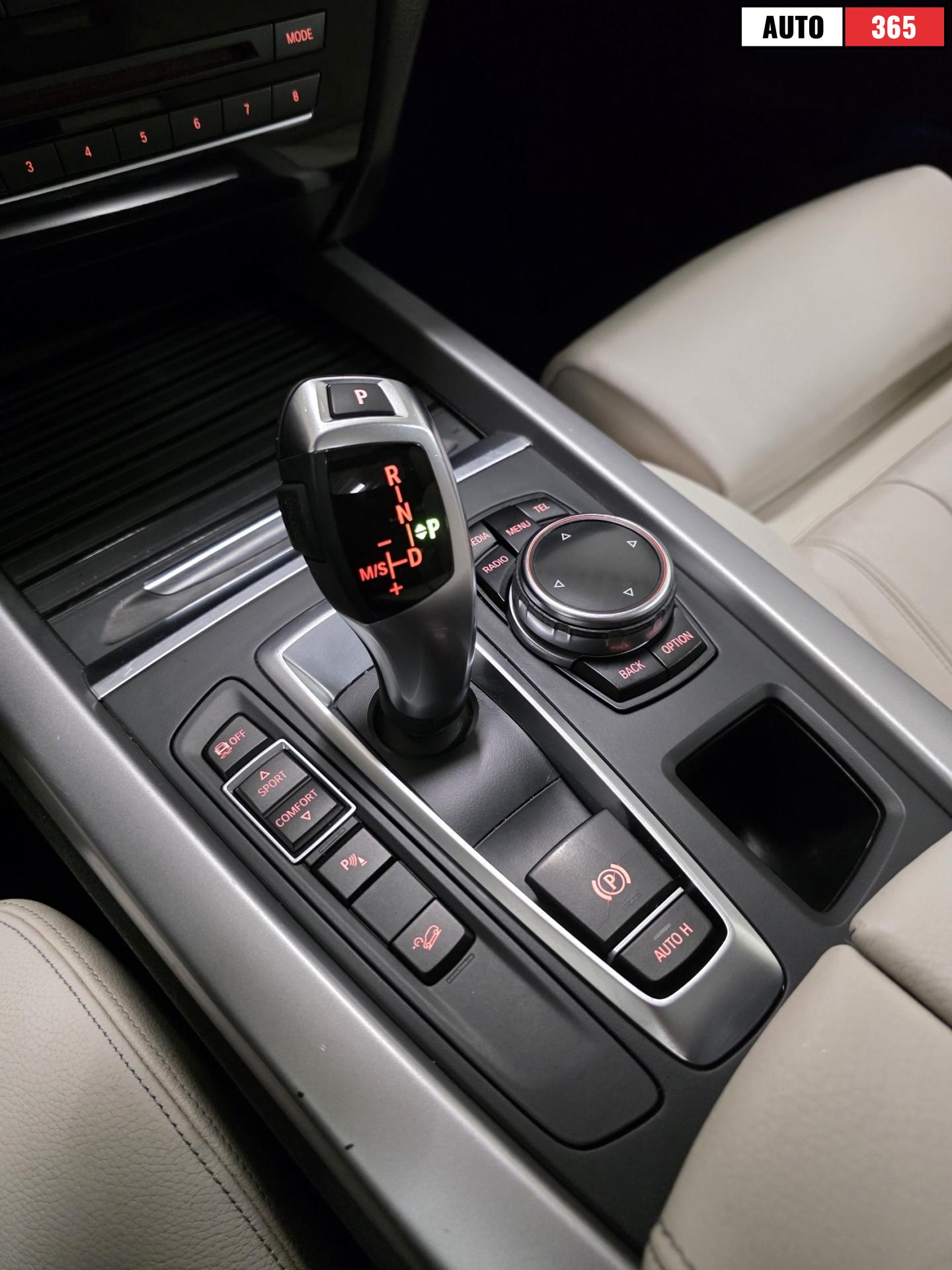 BMW X5 - Image 17
