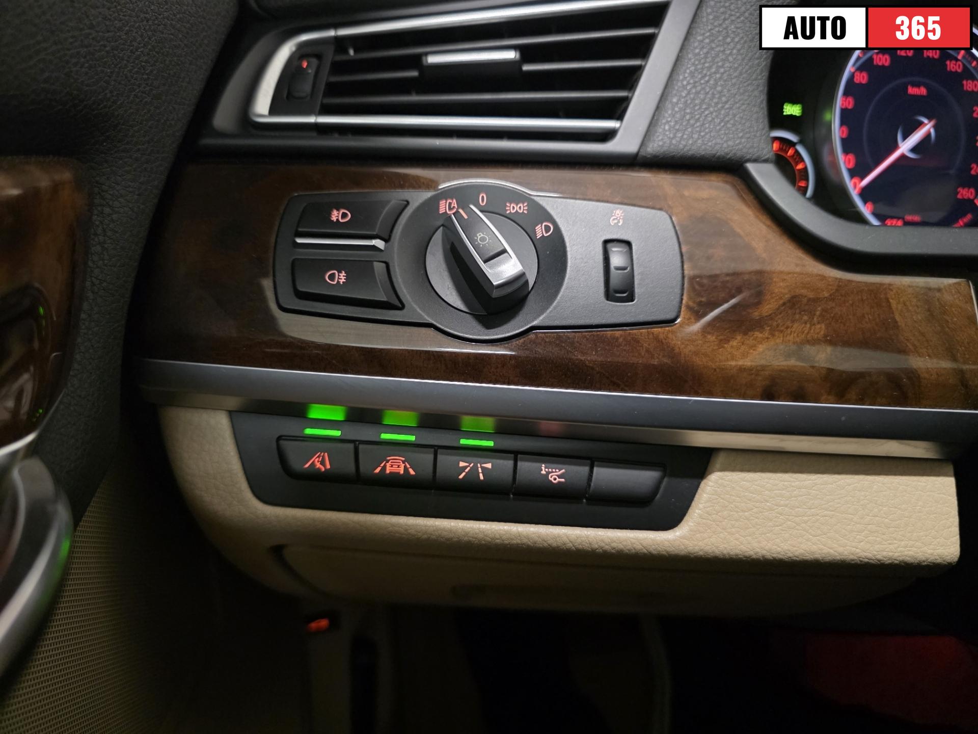 BMW 730 - Image 24
