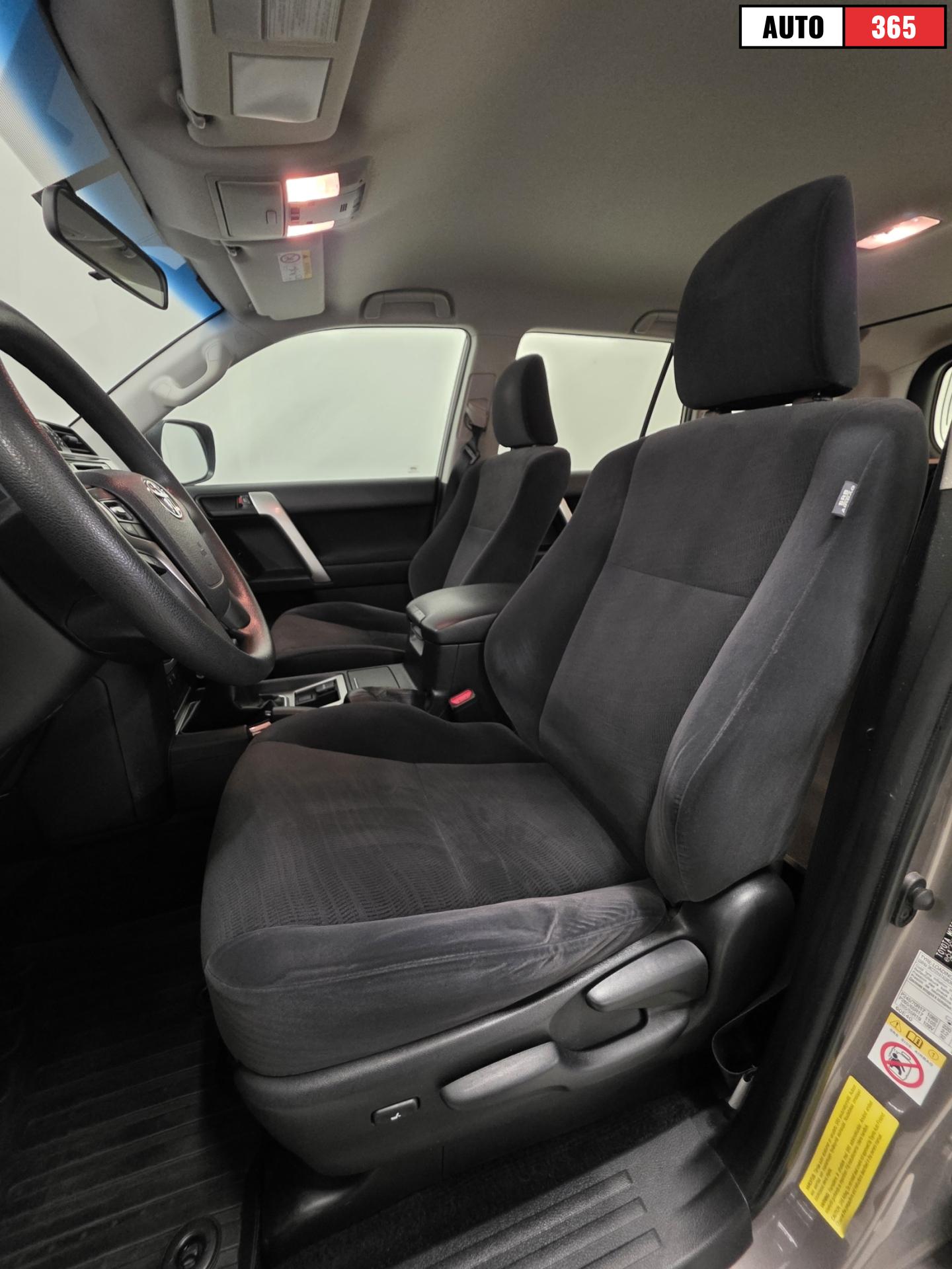 Toyota Land Cruiser - Image 5
