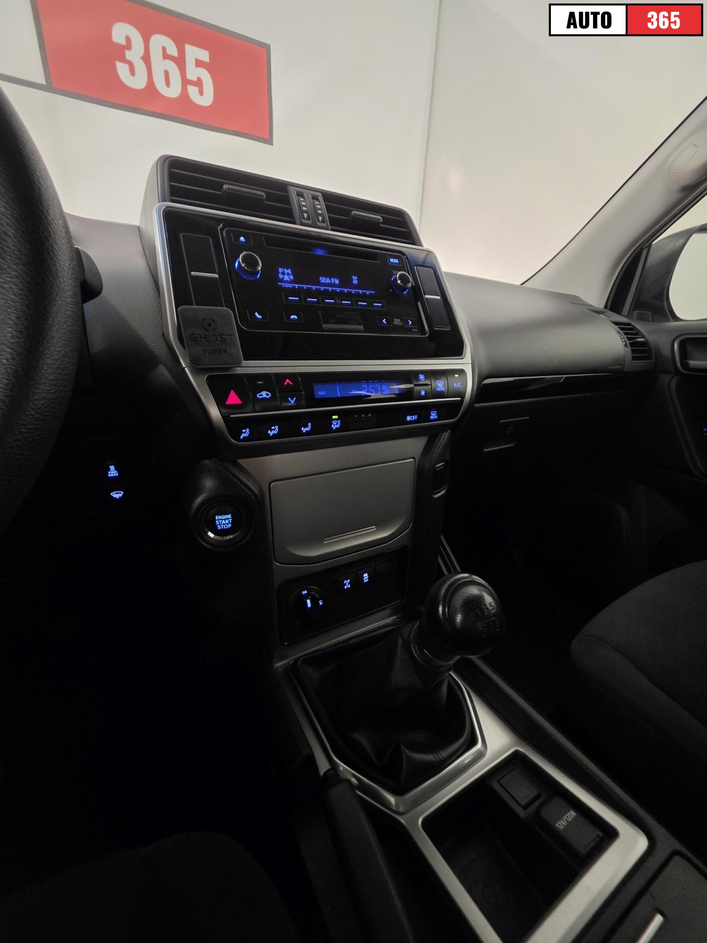 Toyota Land Cruiser - Image 16