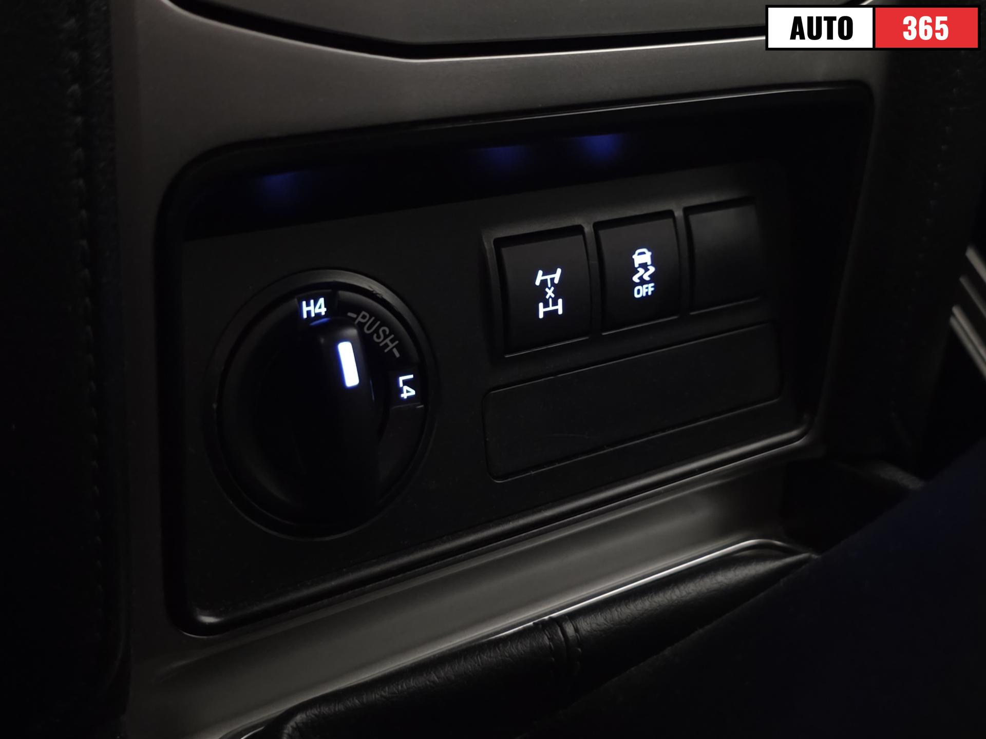 Toyota Land Cruiser - Image 19