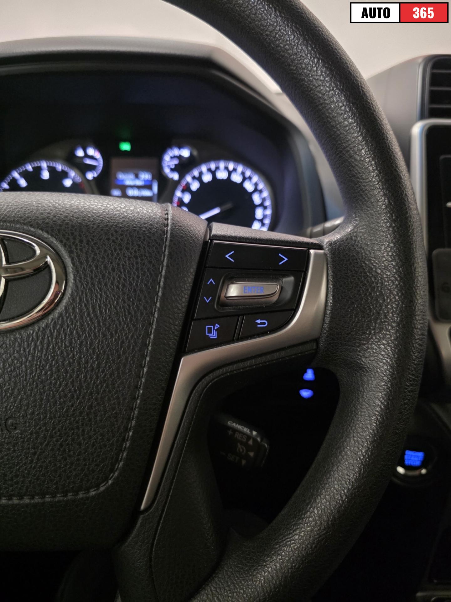 Toyota Land Cruiser - Image 14