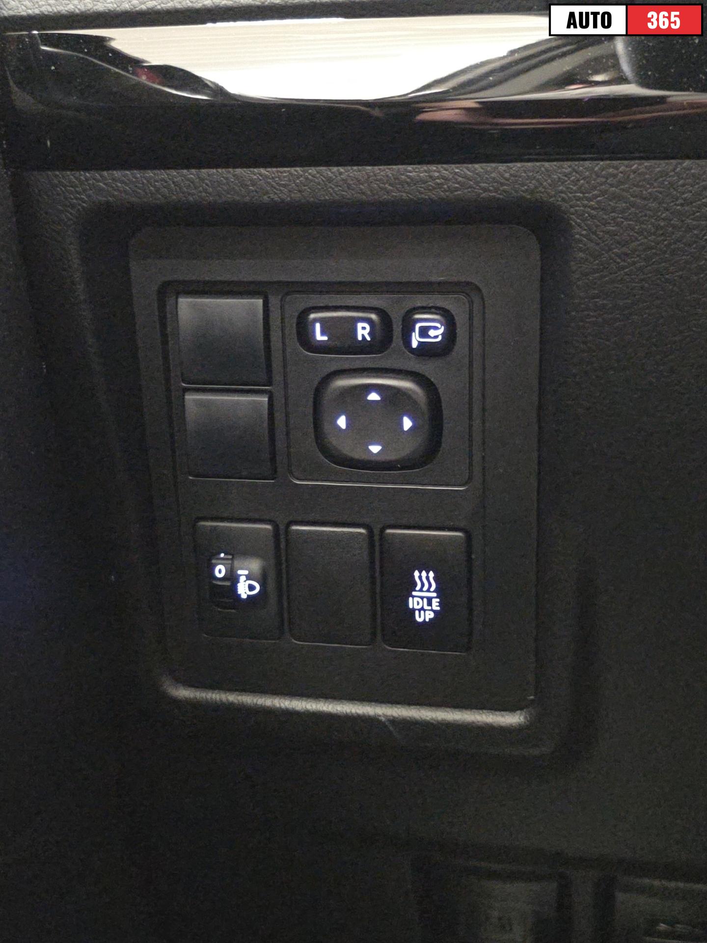 Toyota Land Cruiser - Image 22