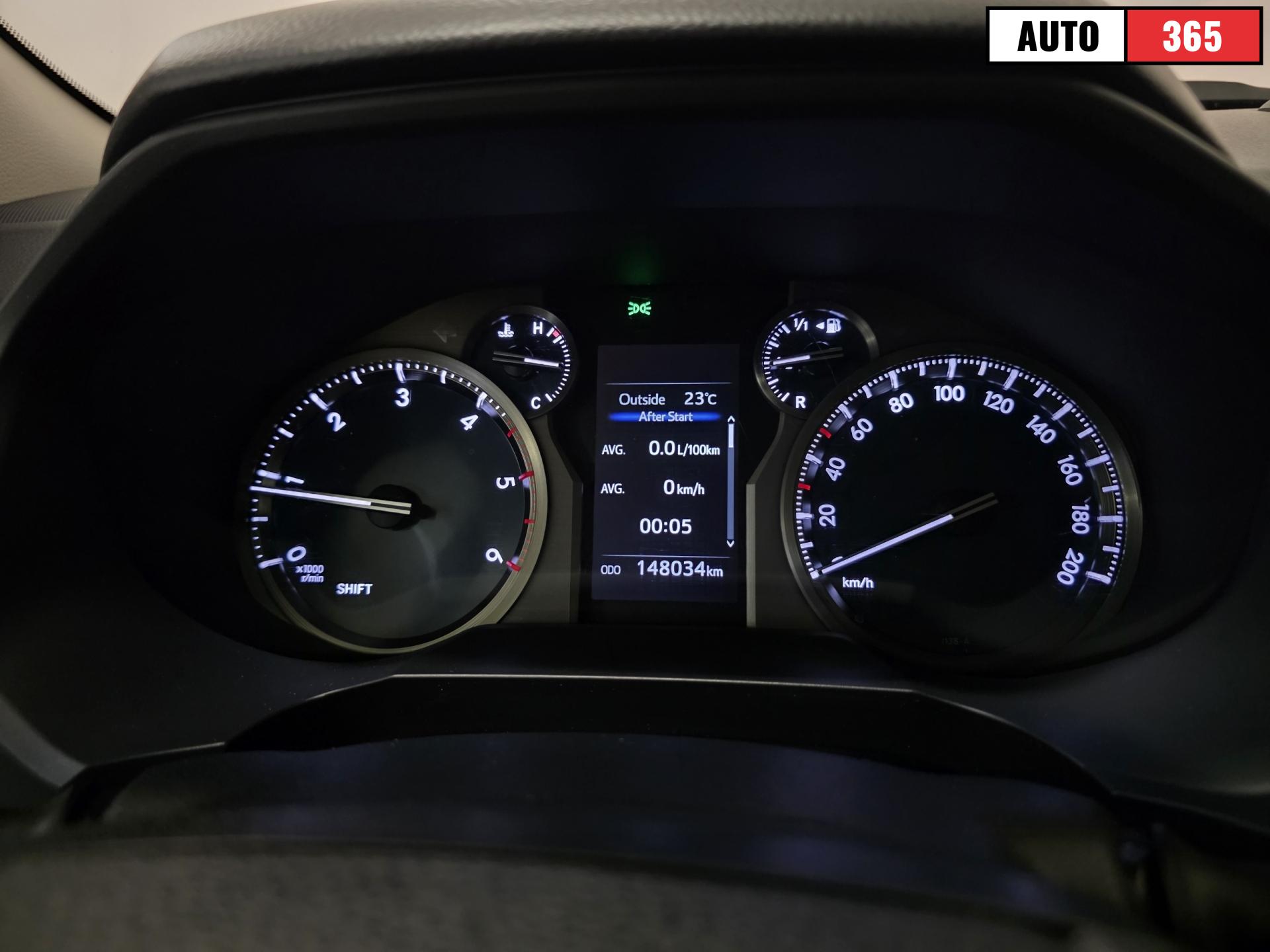 Toyota Land Cruiser - Image 12