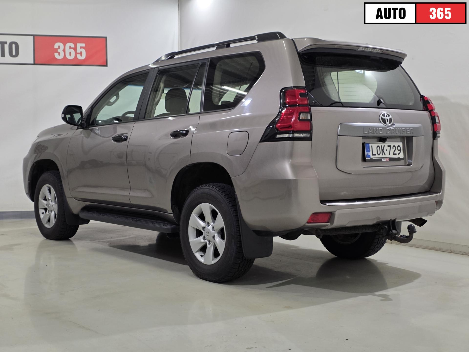 Toyota Land Cruiser - Image 2