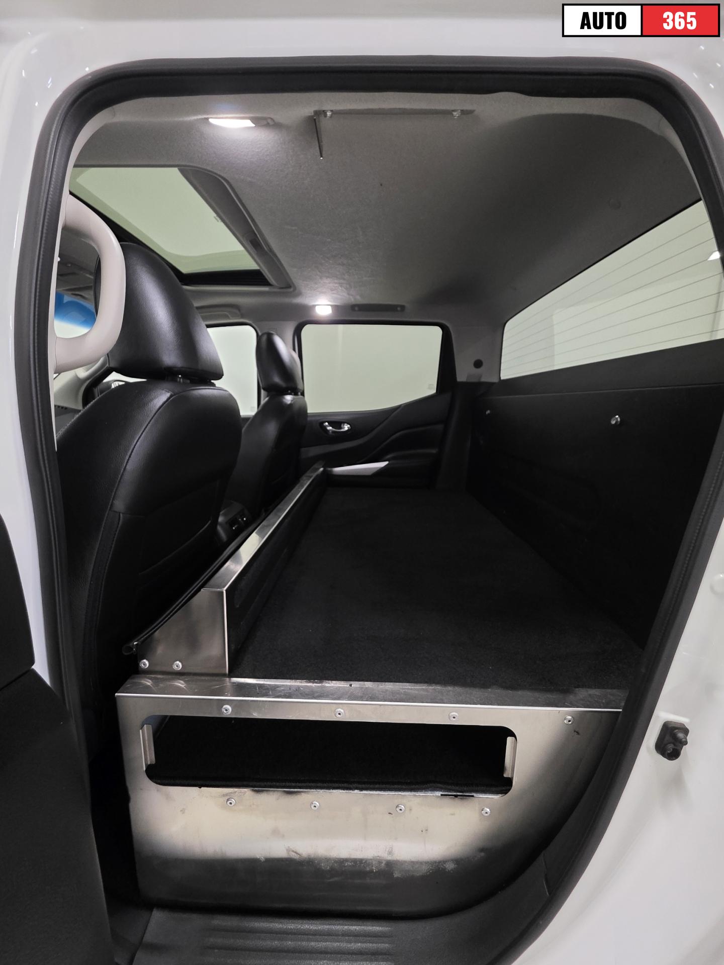 Nissan Navara - Image 13