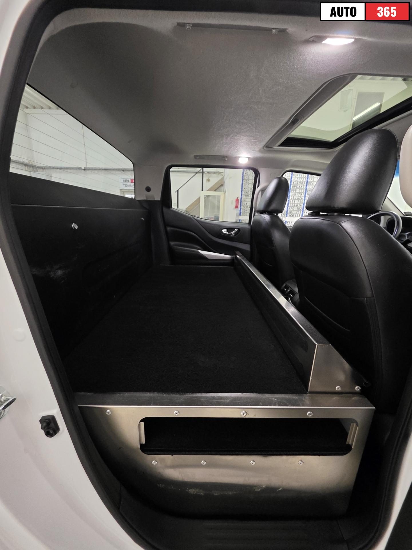 Nissan Navara - Image 12