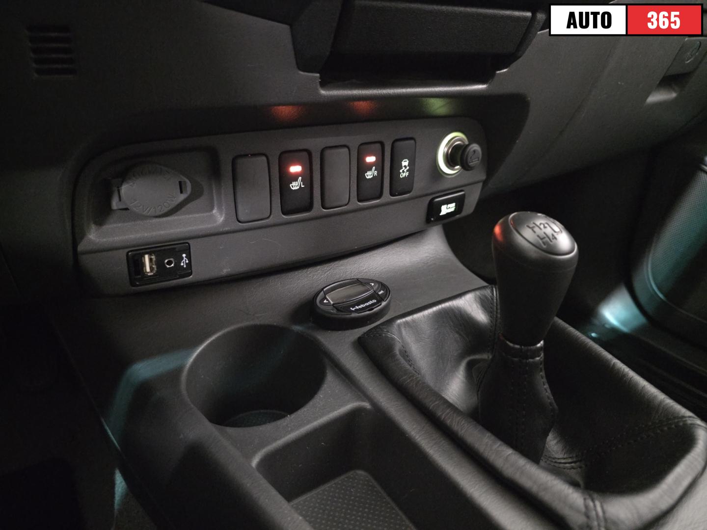 Toyota Hilux - Image 16