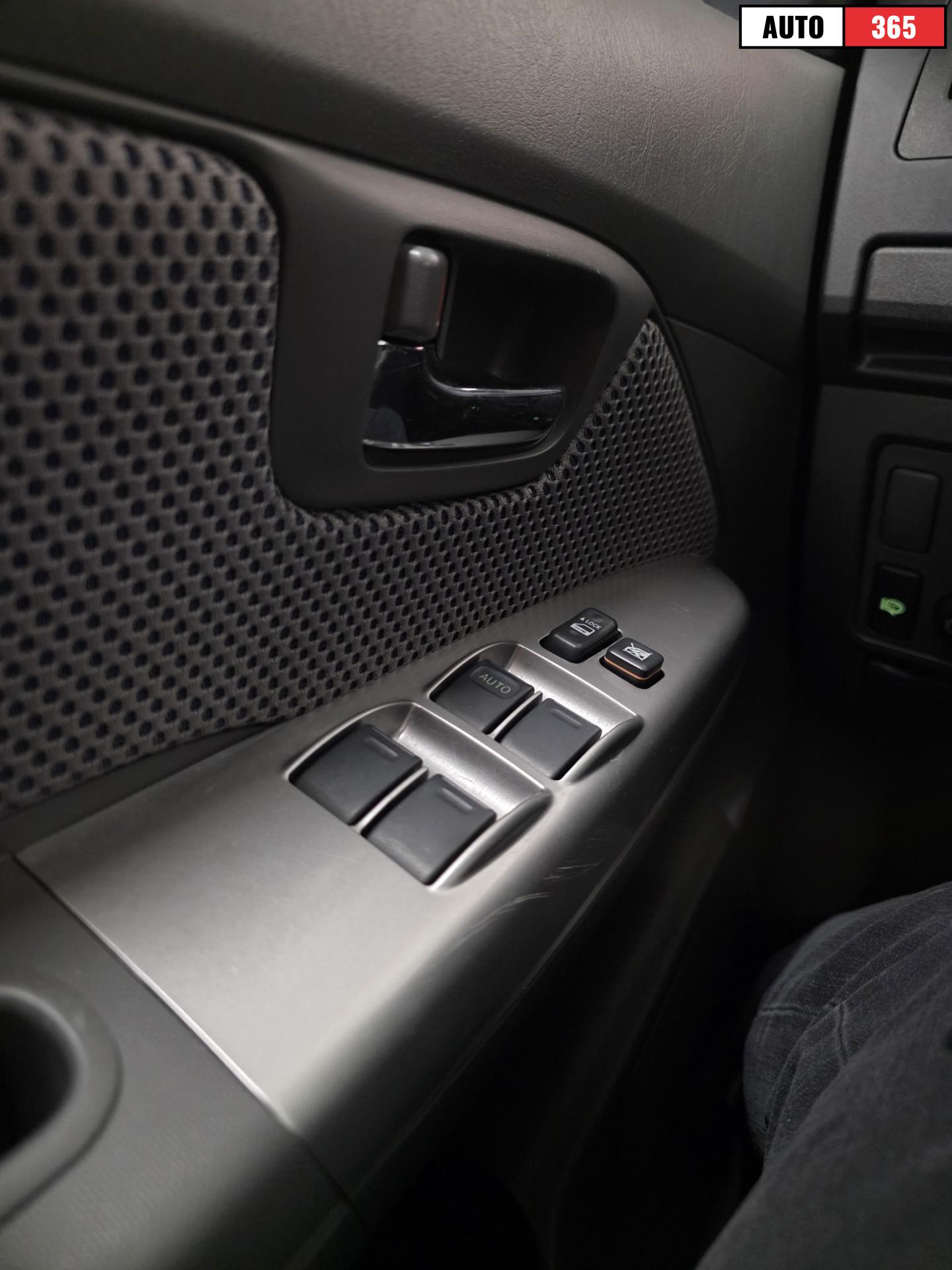 Toyota Hilux - Image 22