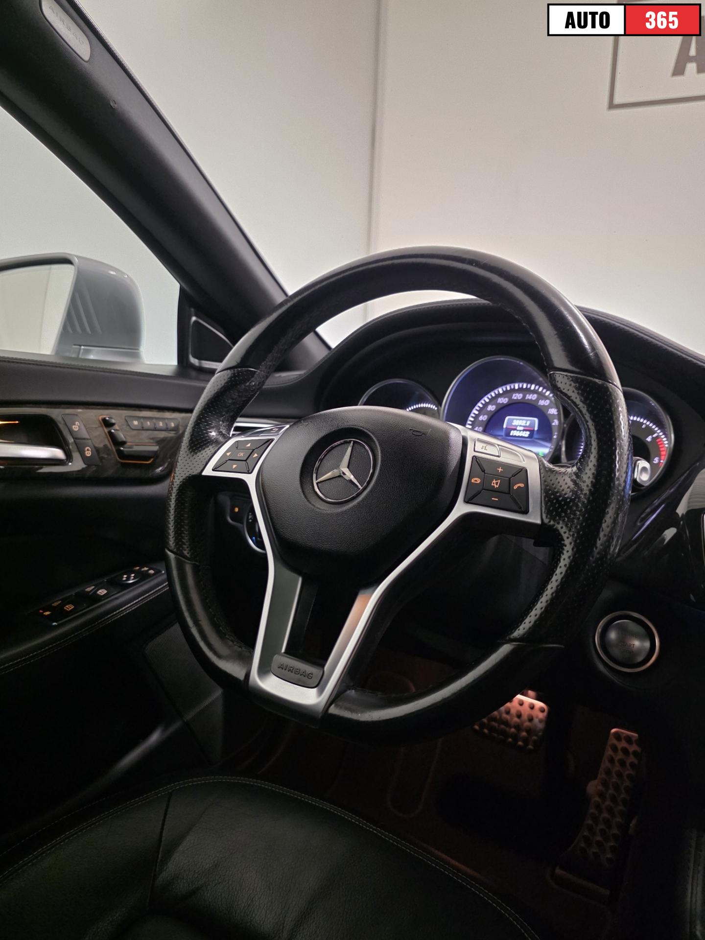 Mercedes-Benz CLS - Image 18