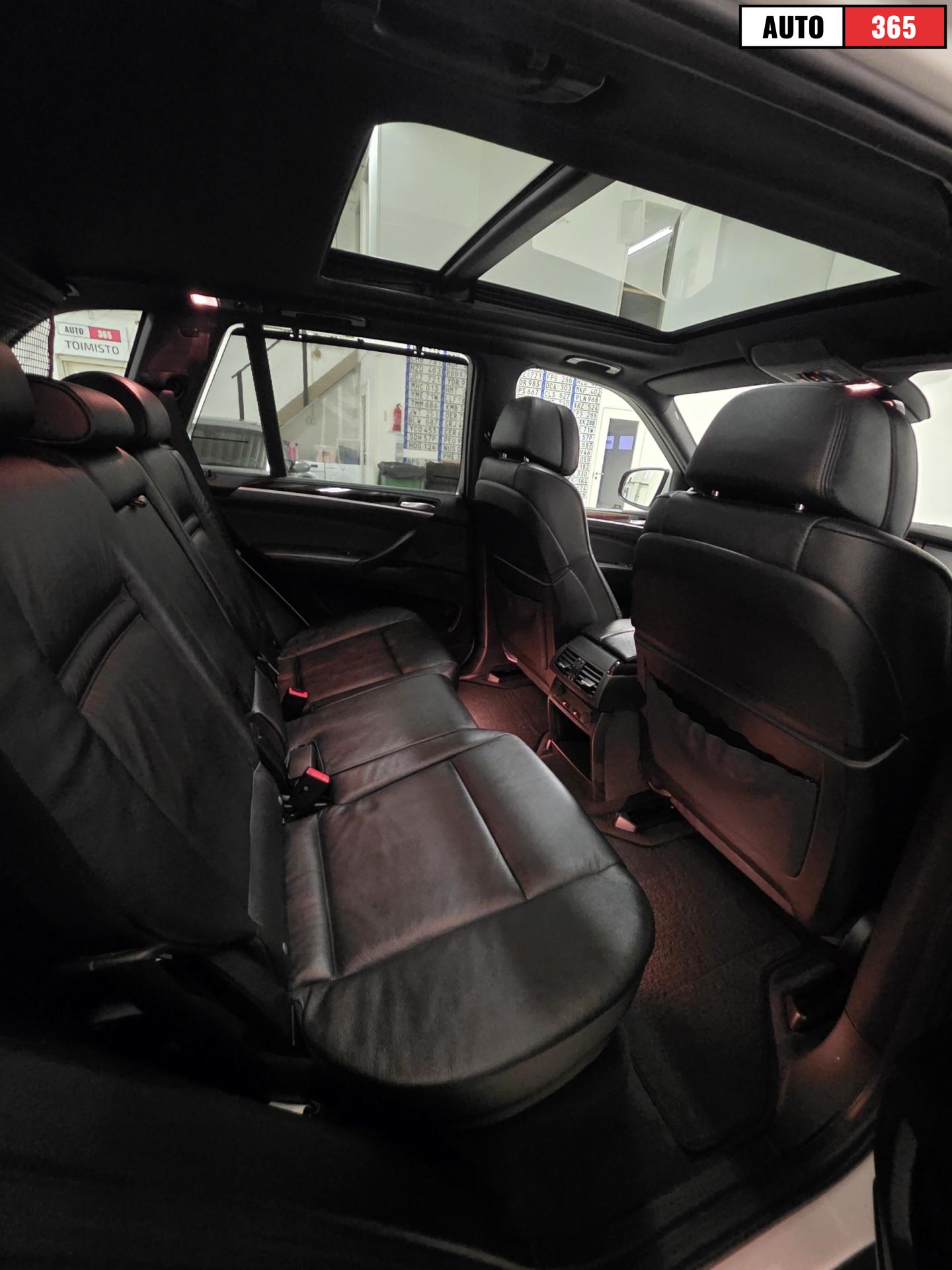 BMW X5 - Image 12