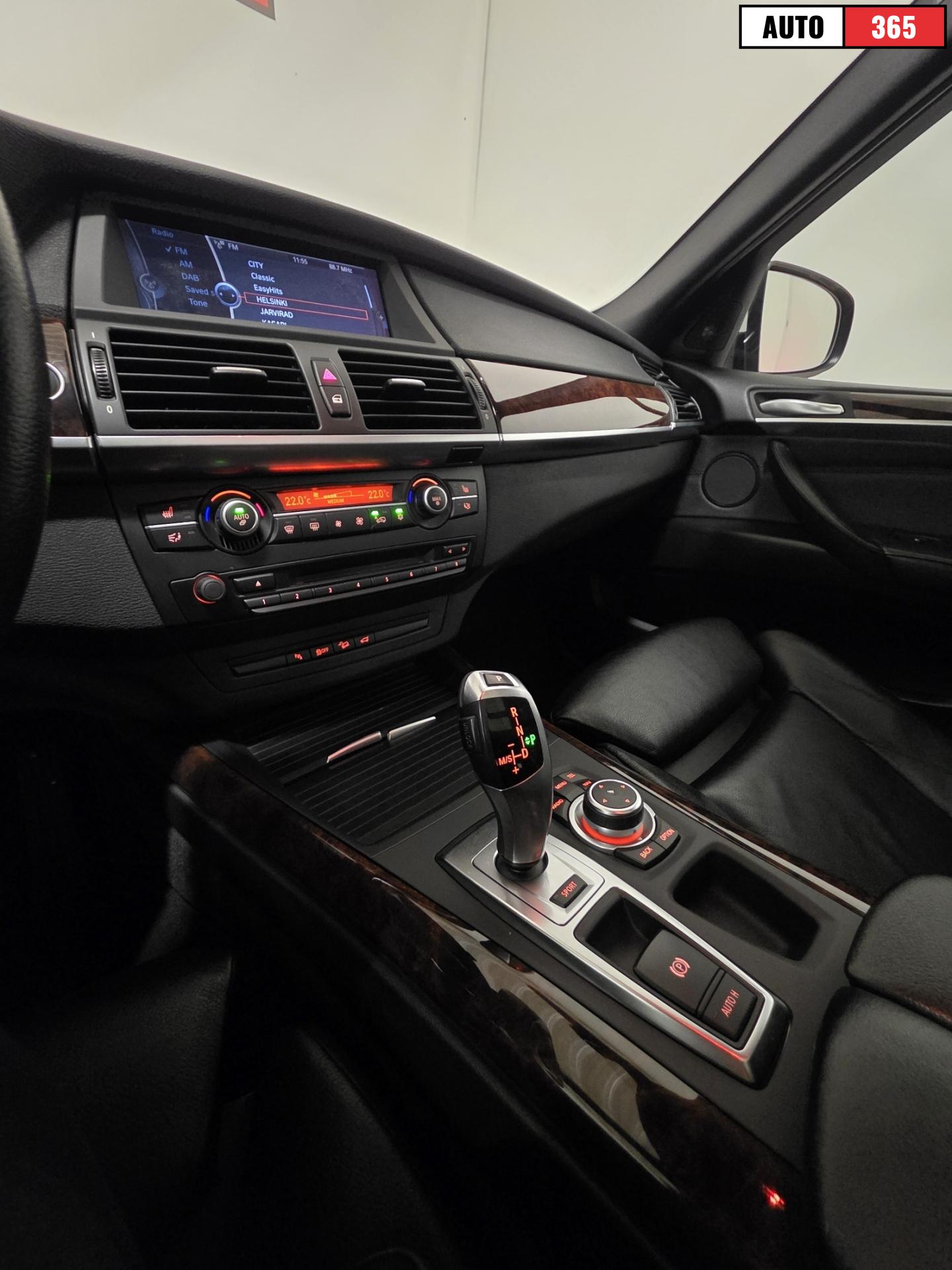 BMW X5 - Image 17