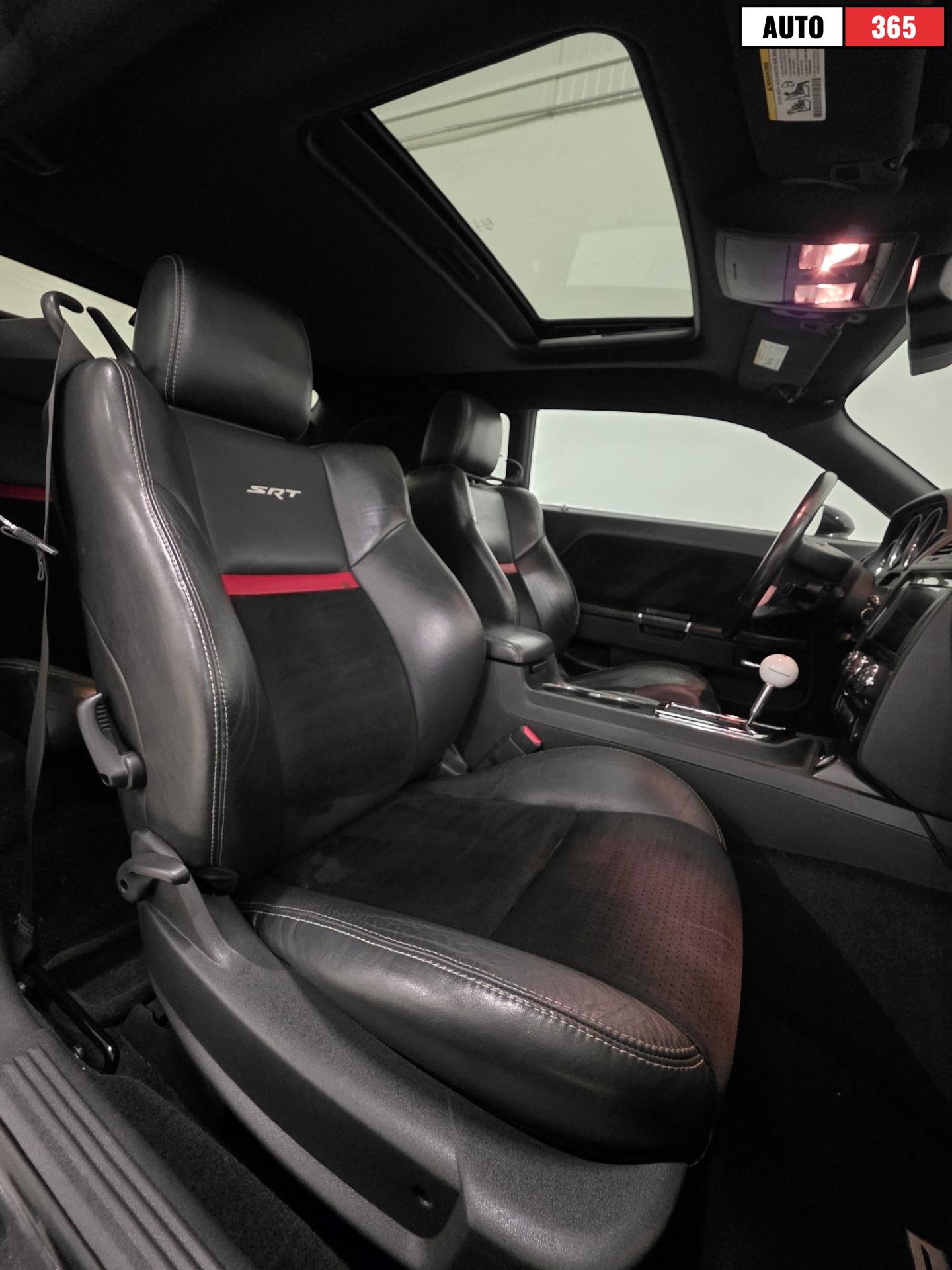 Dodge Challenger - Image 11