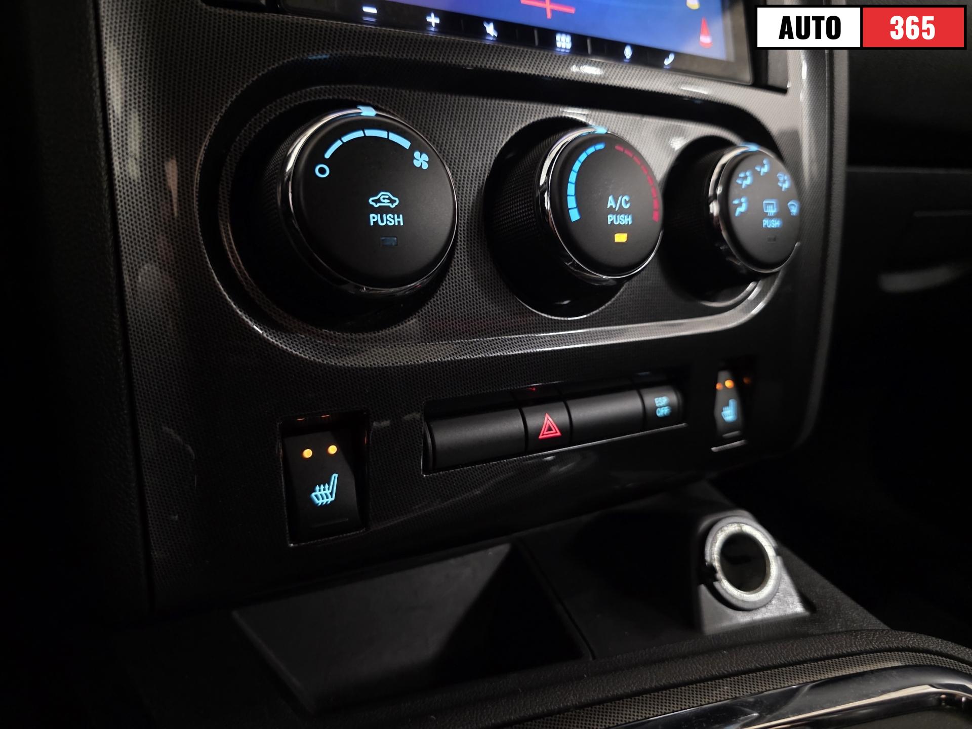 Dodge Challenger - Image 16