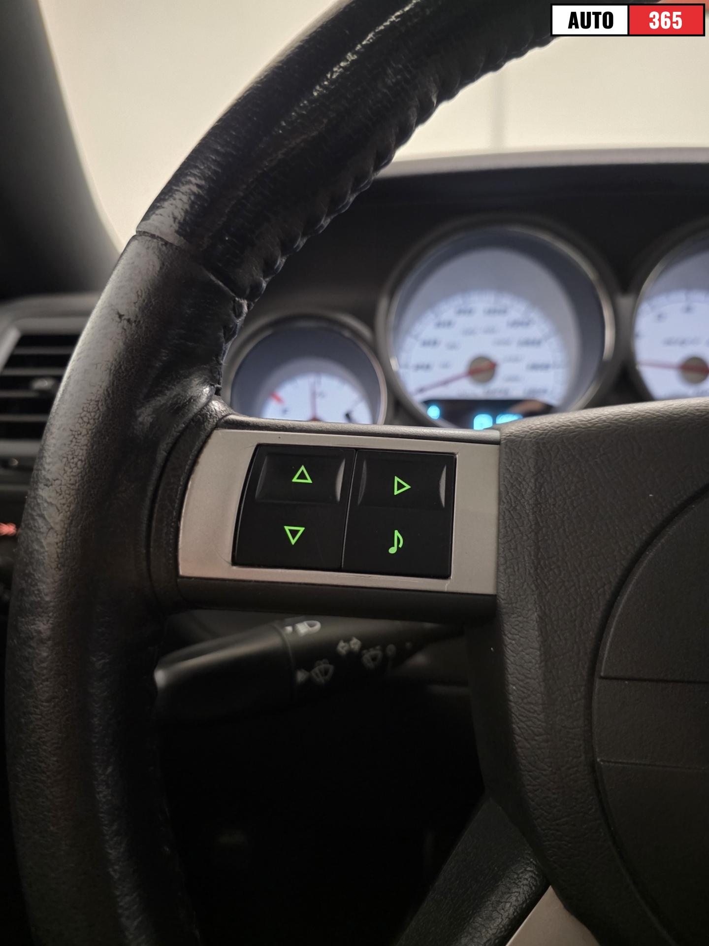 Dodge Challenger - Image 20