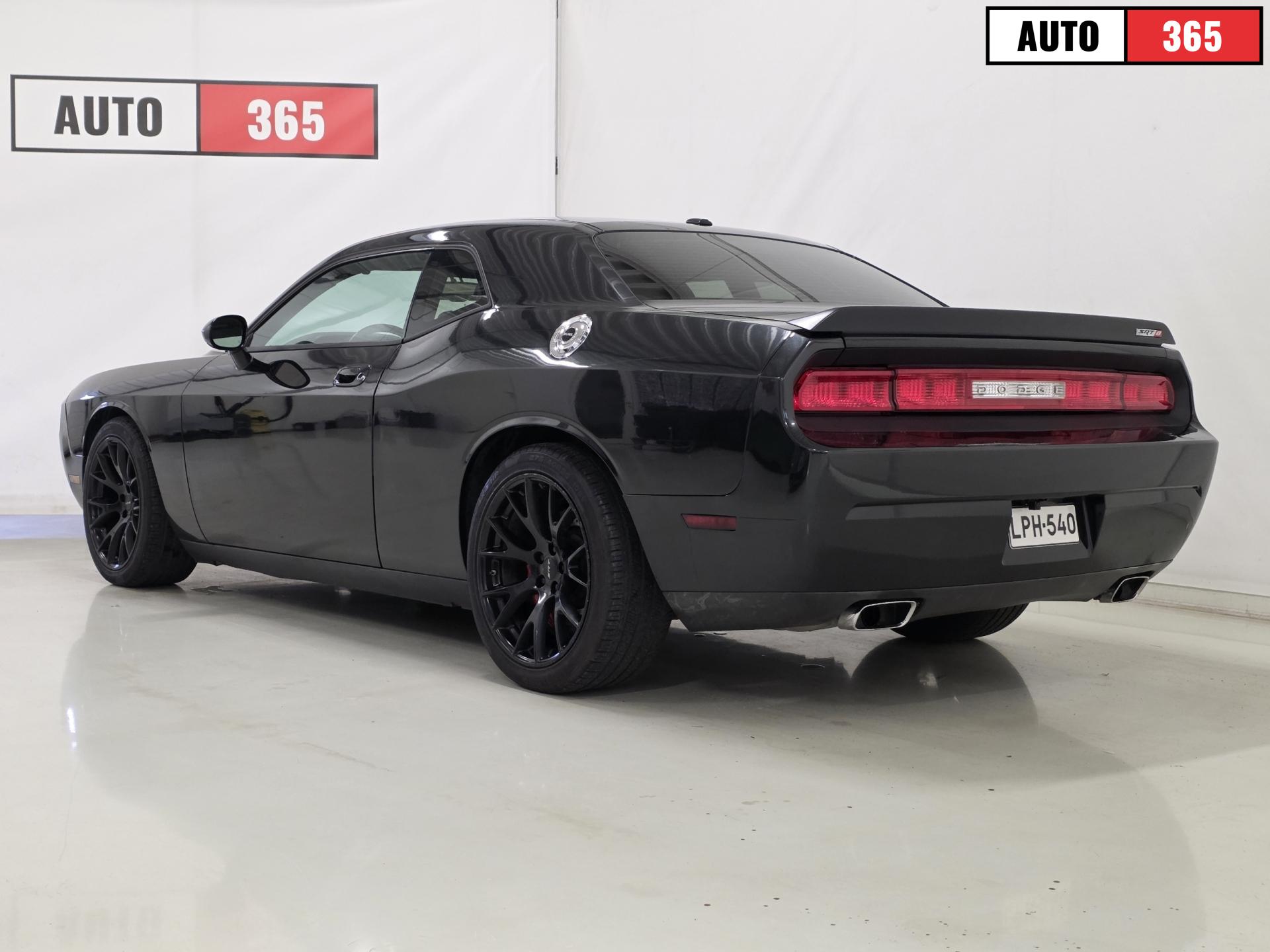 Dodge Challenger - Image 2