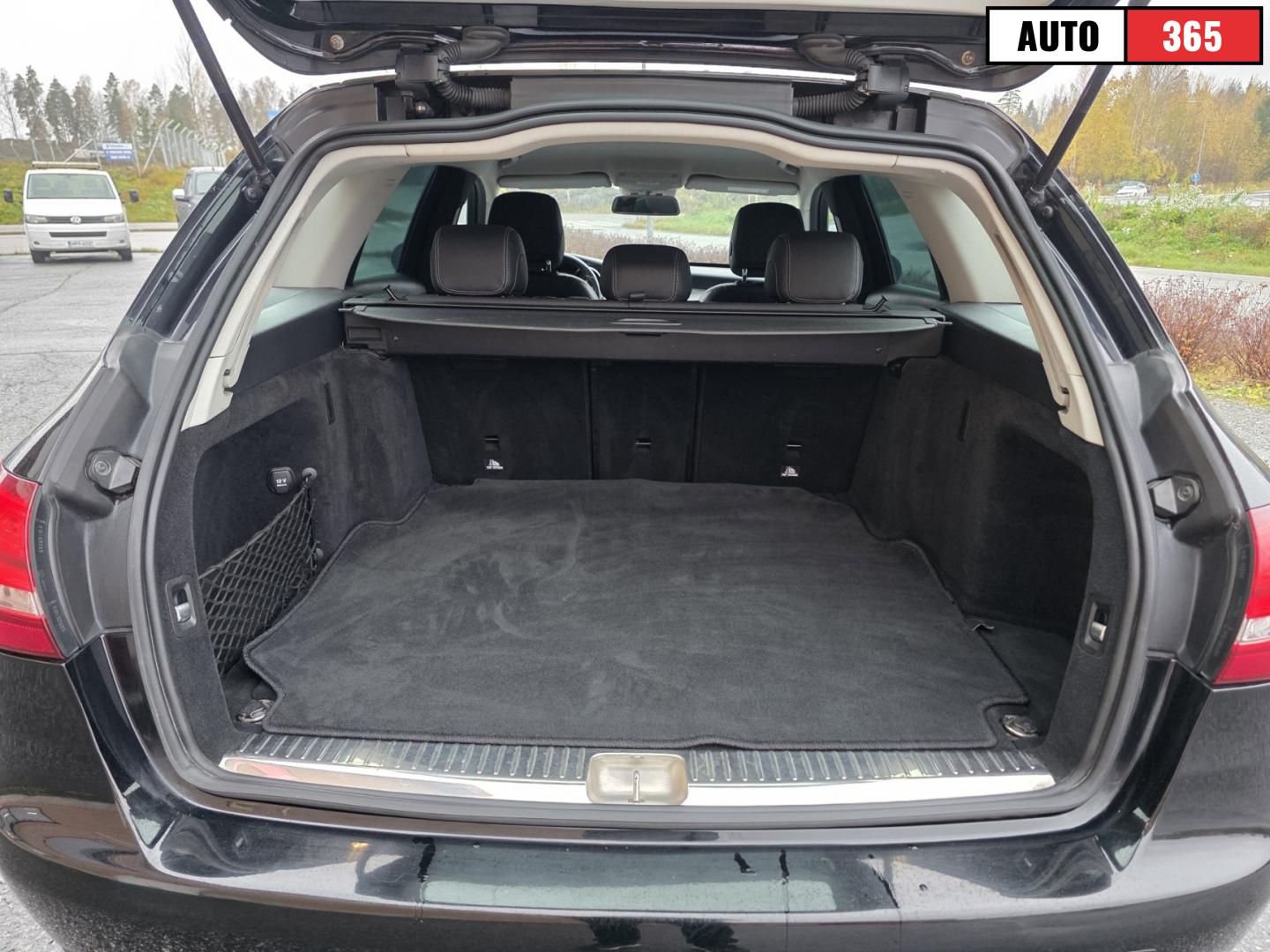 Mercedes-Benz C - Image 10
