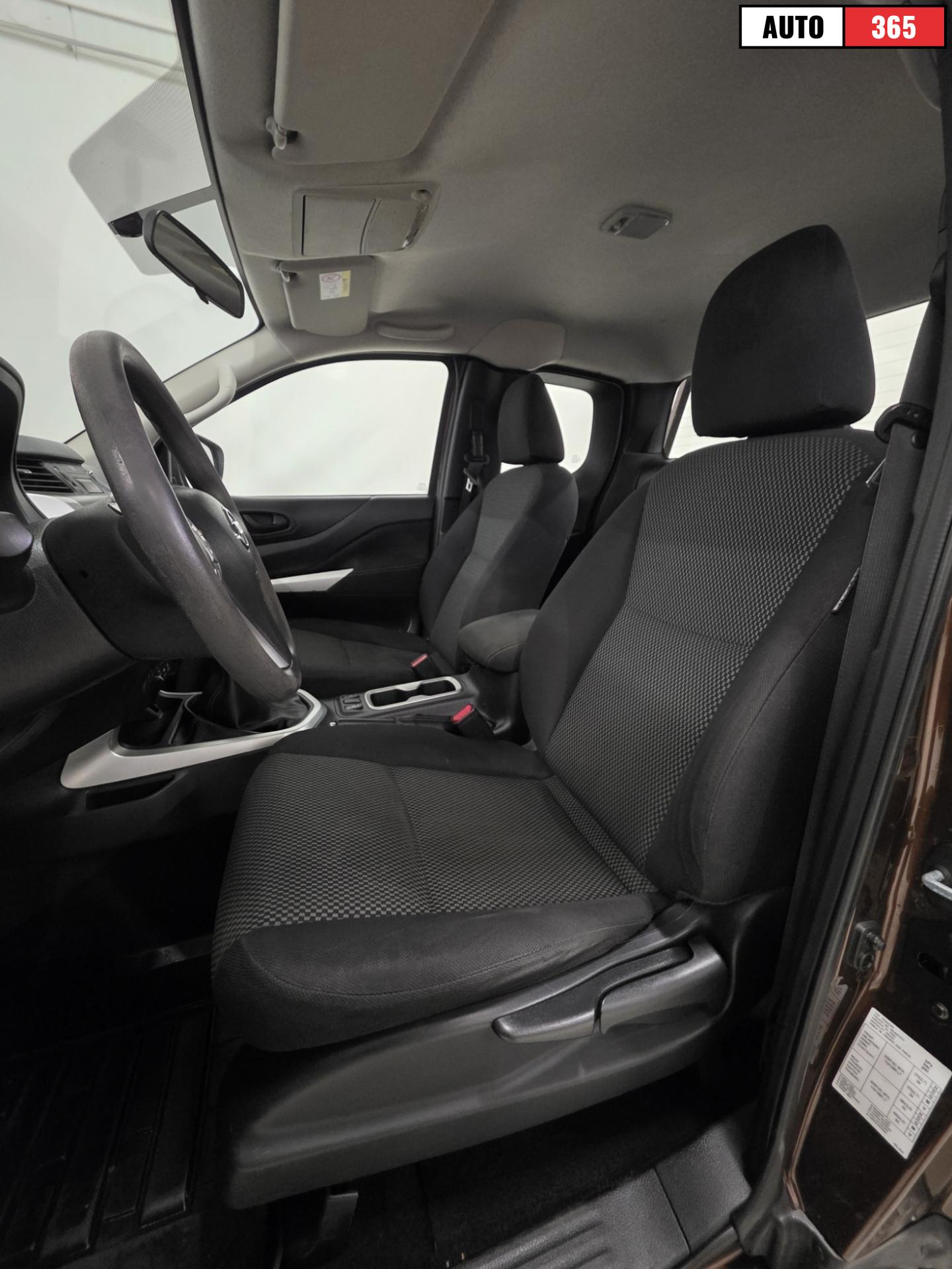 Nissan Navara - Image 6