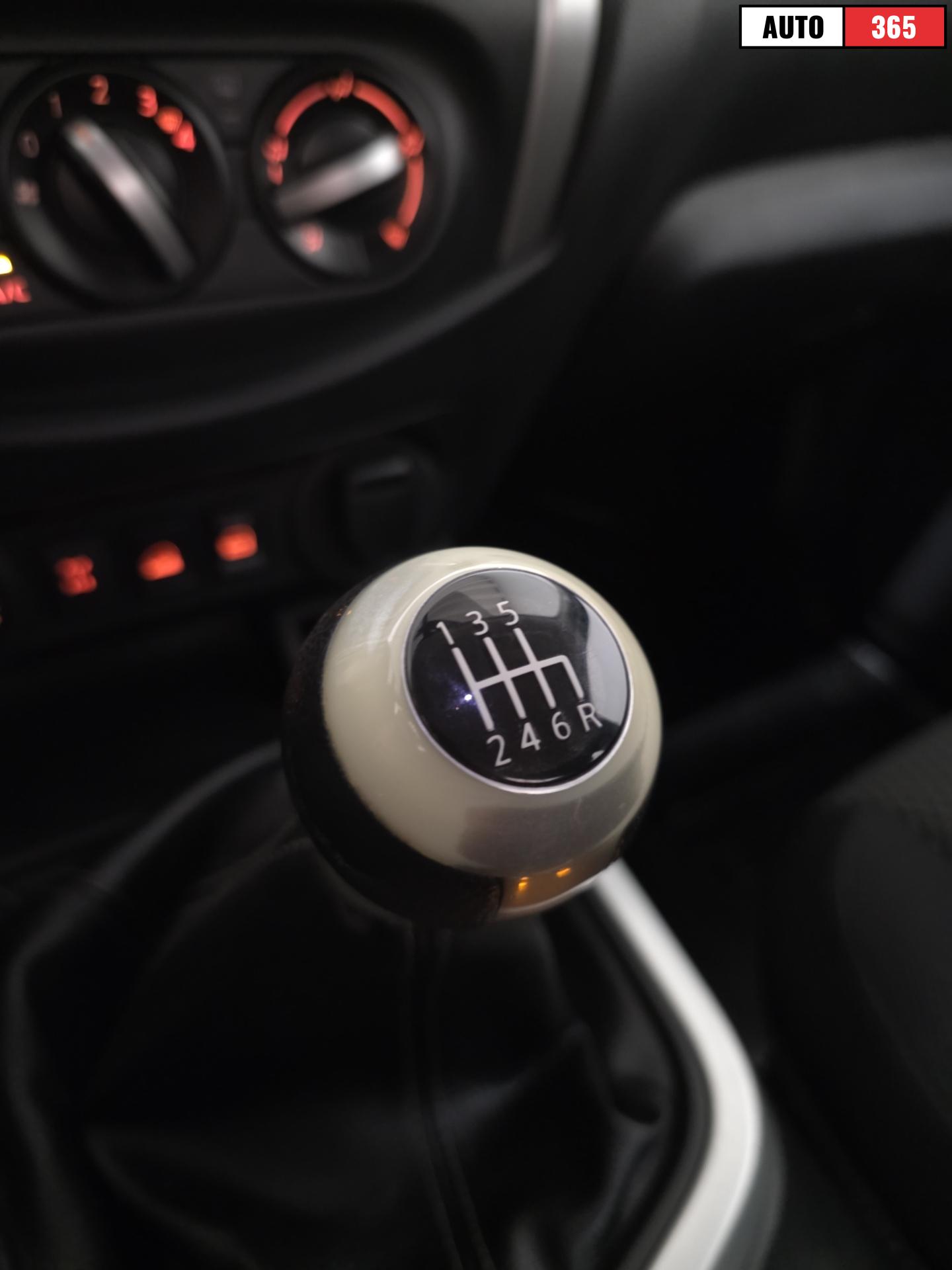 Nissan Navara - Image 18