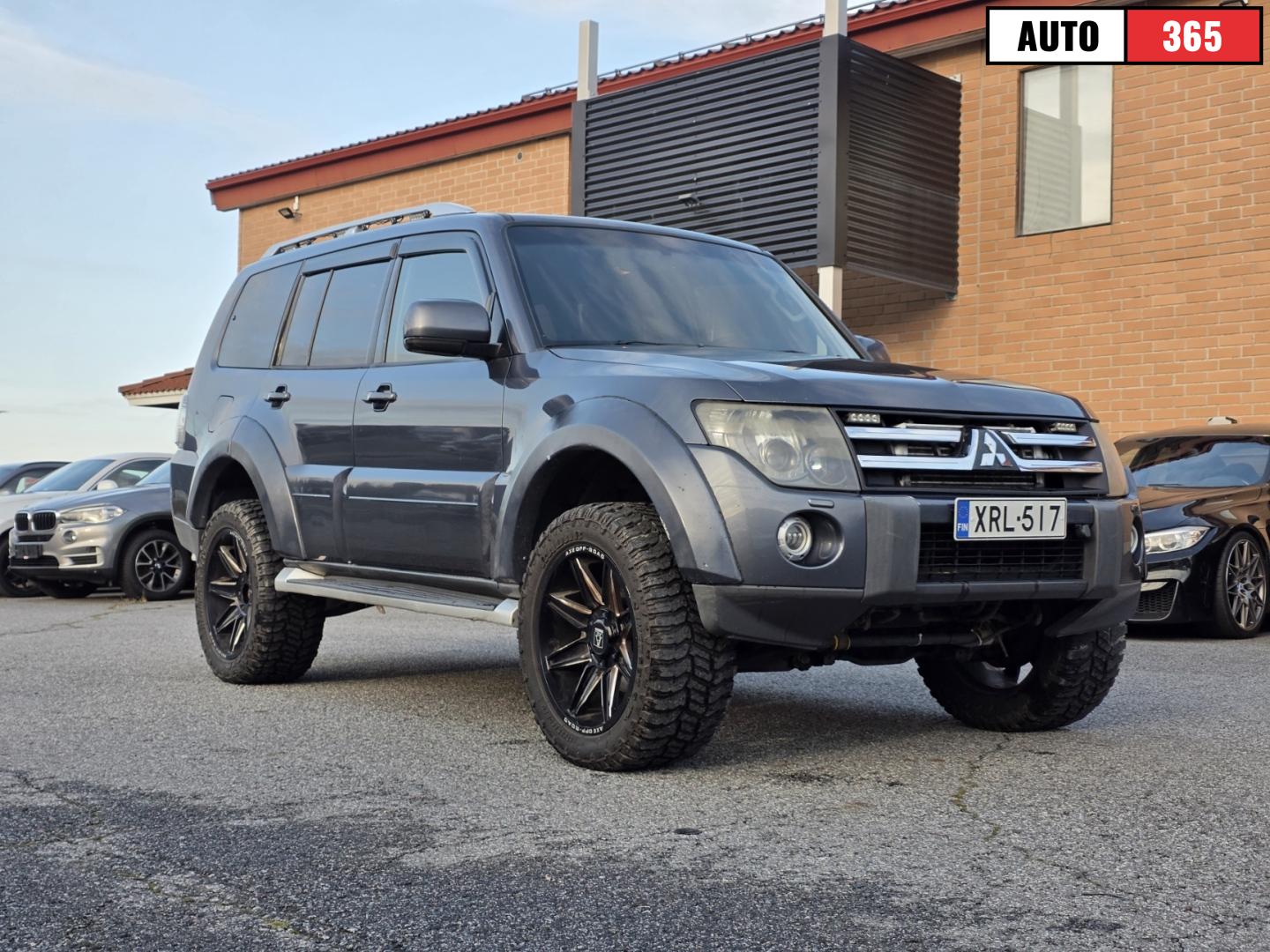 Mitsubishi Pajero - Image 4