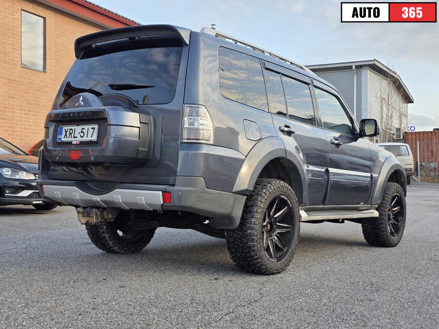 Mitsubishi Pajero - Image 3
