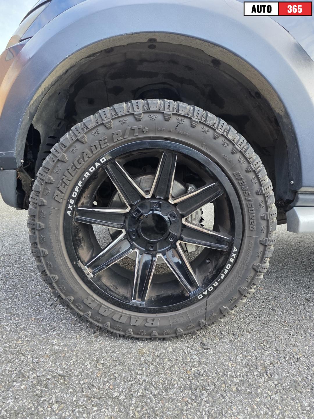 Mitsubishi Pajero - Image 5
