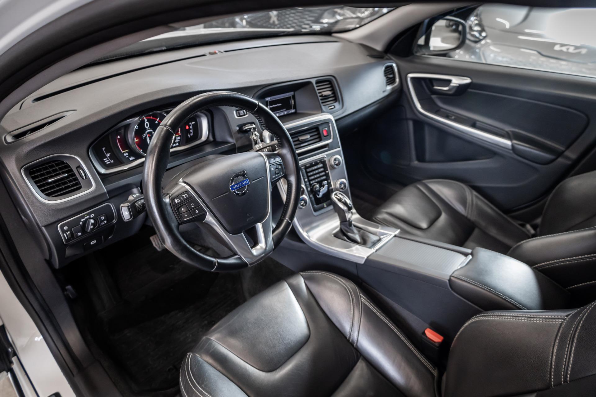 Volvo V60 D4 Classic Summum aut 2017, photo 5/25