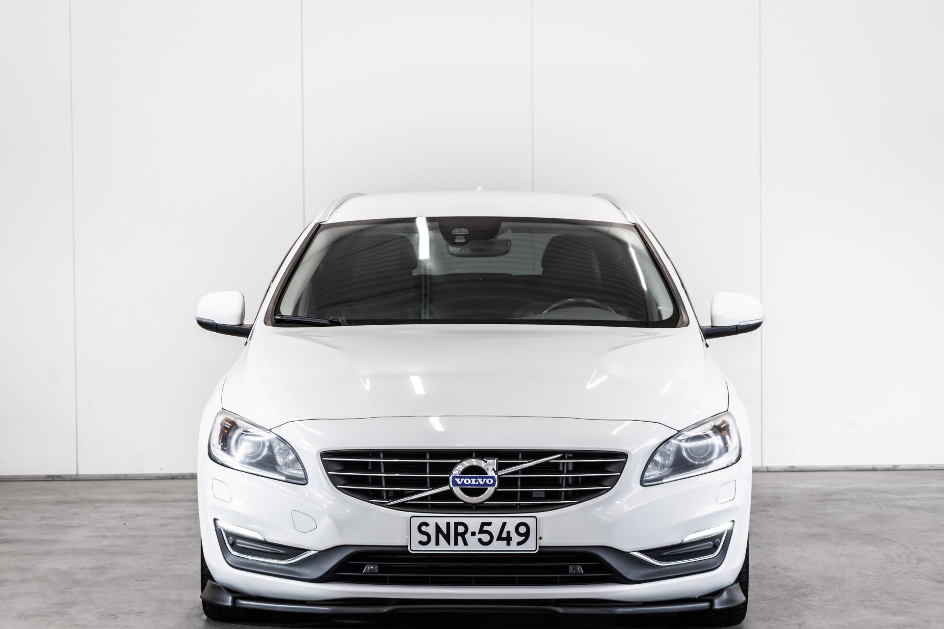 Volvo V60 D4 Classic Summum aut 2017, photo 2/25