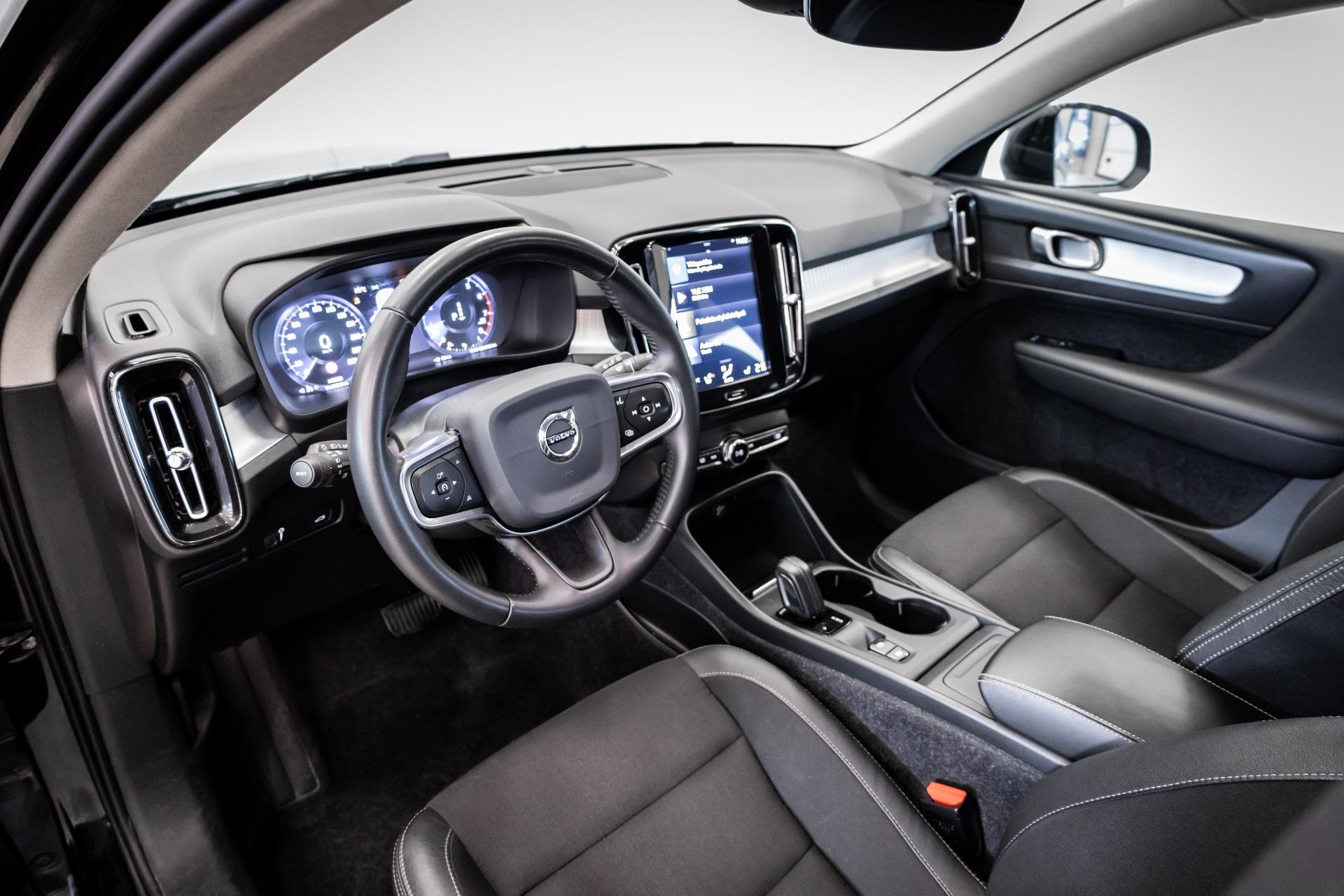 Volvo XC40 T3 Momentum aut 2019, photo 5/30