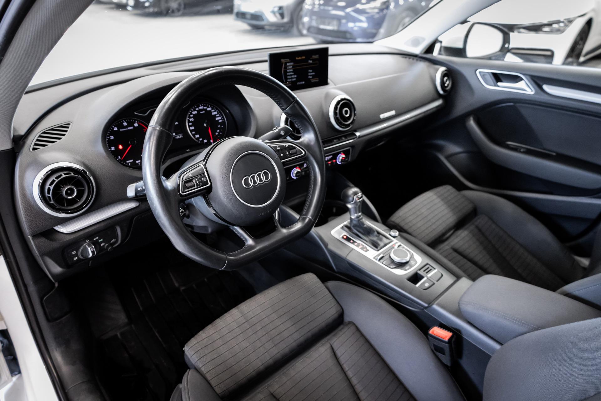 Audi A3 2016, photo 5/30