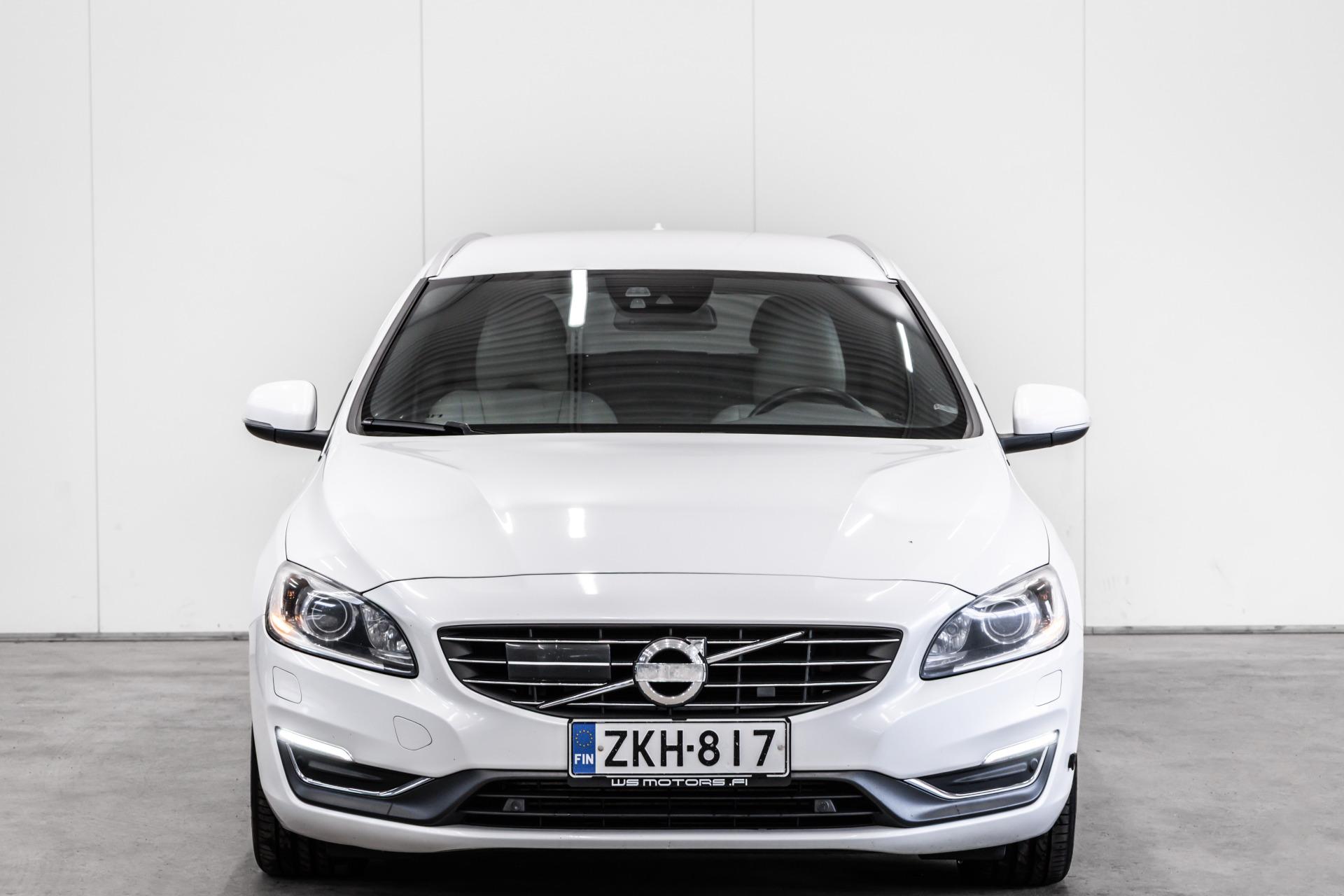Volvo V60 D4 AWD Summum aut 2014, photo 2/29