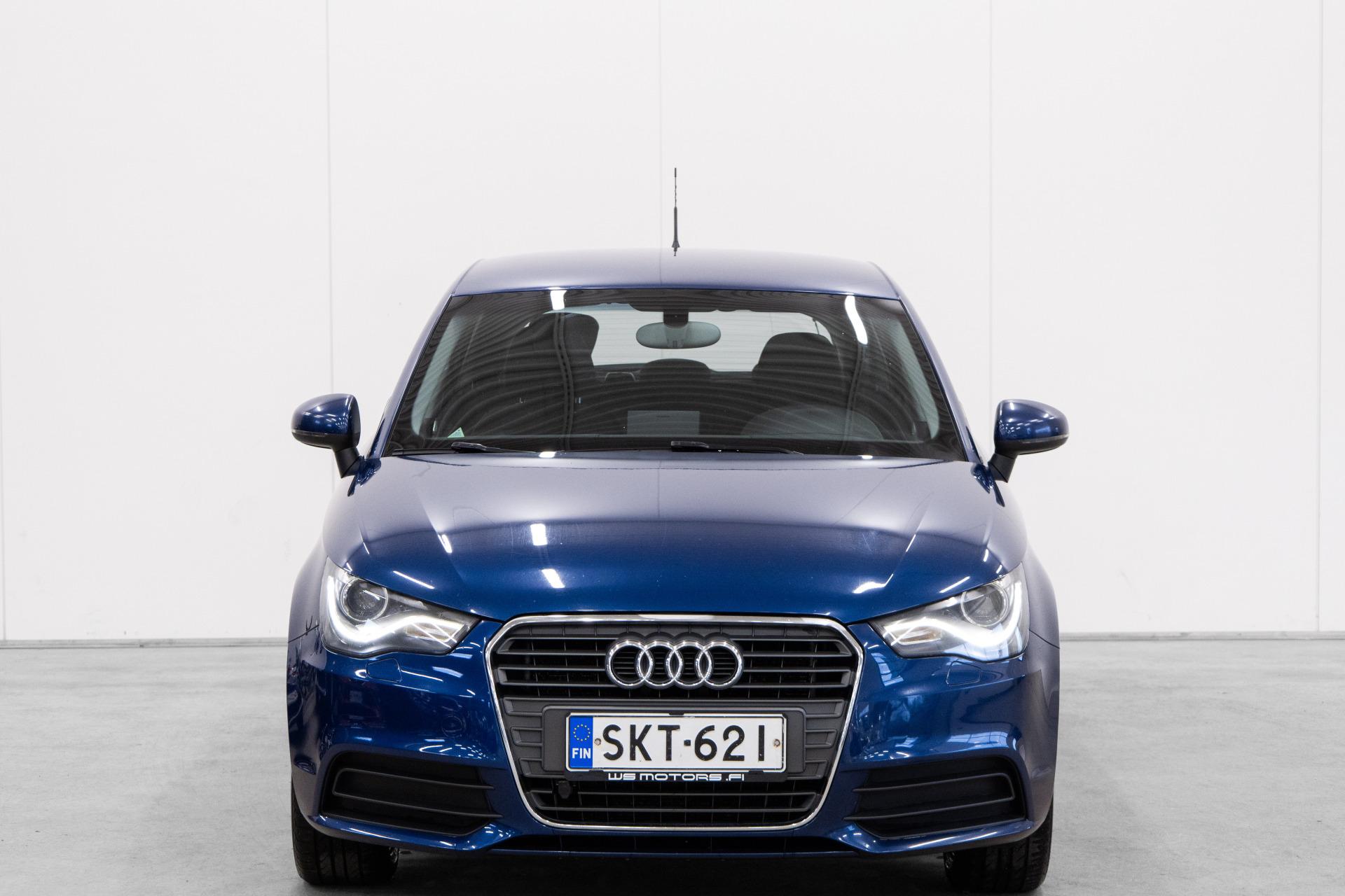 Audi A1 Attraction 1,2 TFSI Start-Stop 2012, photo 2/26