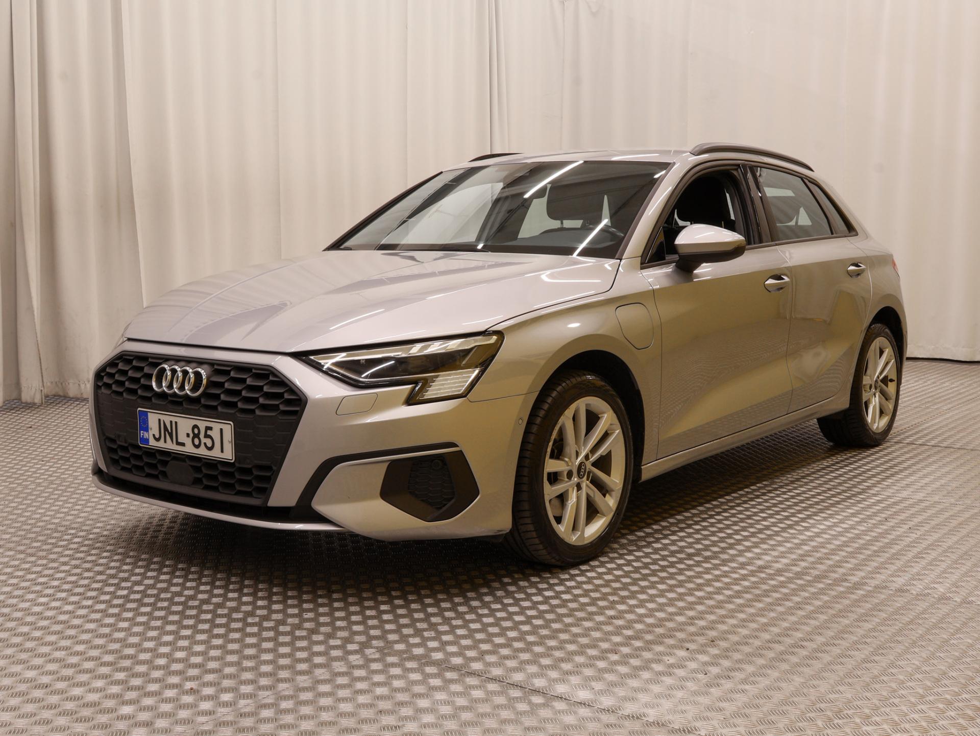 Audi A3 2021, kuva 7/37