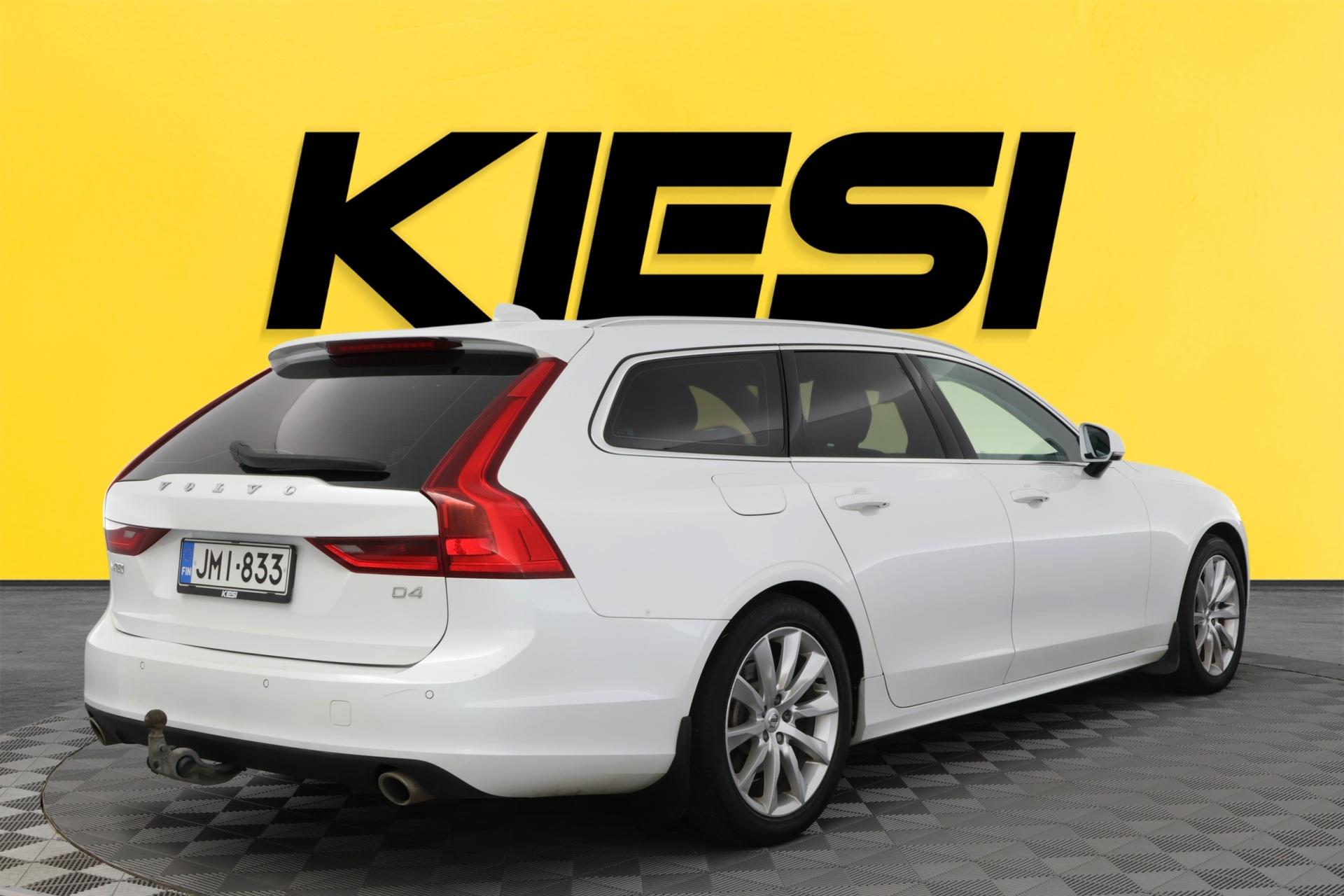 Näytä kaikki kuvat: 2019 Volvo V90