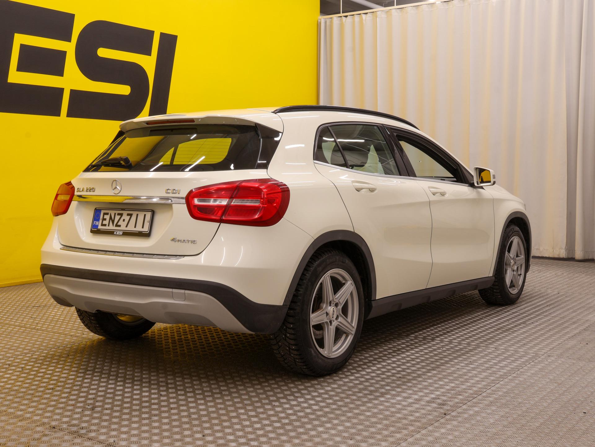 Pienoiskuva 3: 2015 Mercedes-Benz GLA