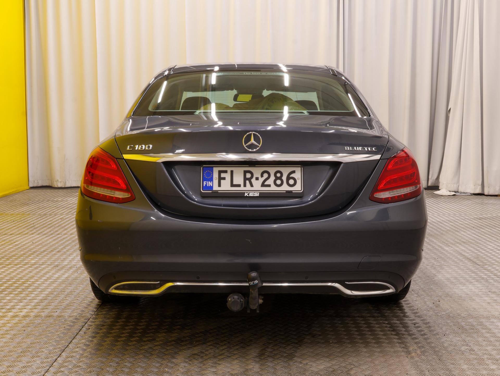 Näytä kaikki kuvat: 2015 Mercedes-Benz C