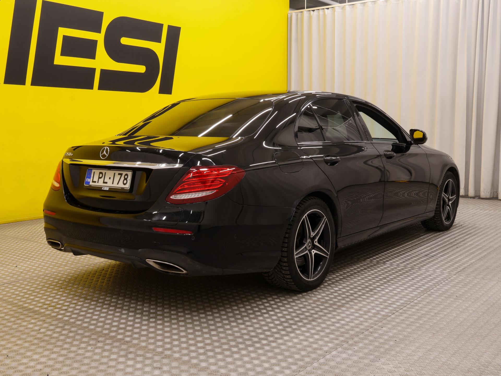 Pienoiskuva 3: 2018 Mercedes-Benz E