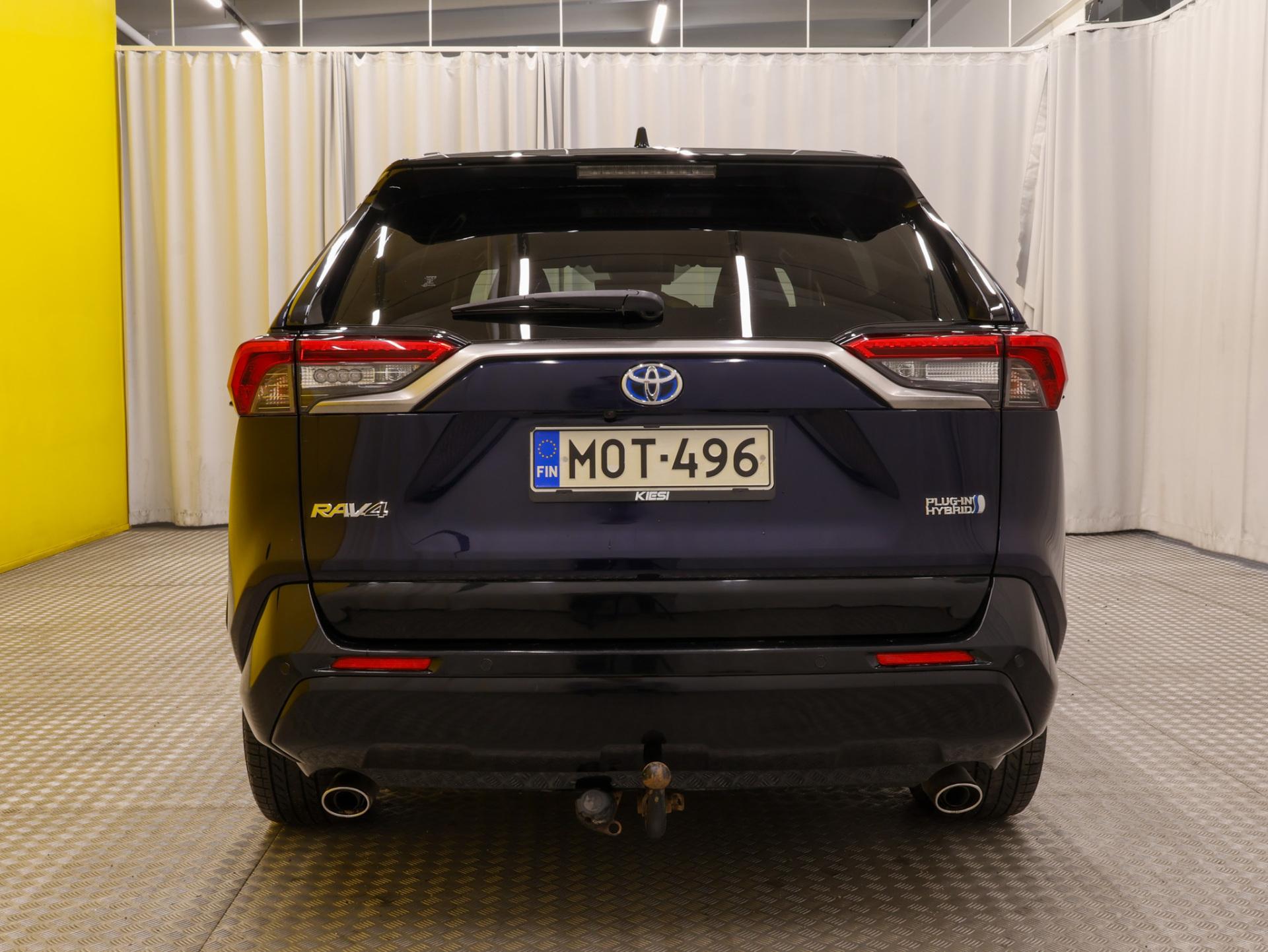 Näytä kaikki kuvat: 2022 Toyota RAV4 Plug-In