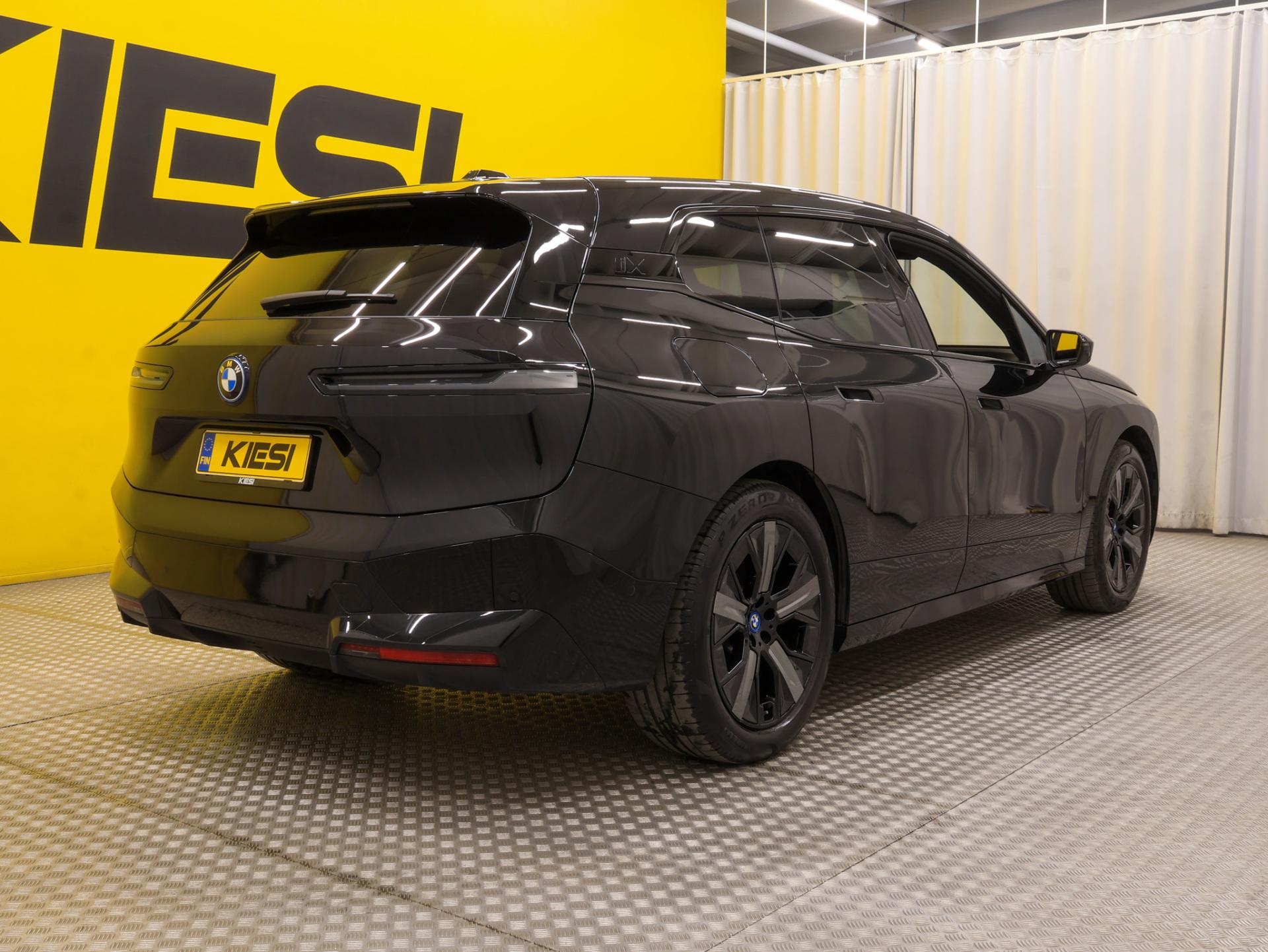 Pienoiskuva 2: 2022 BMW iX