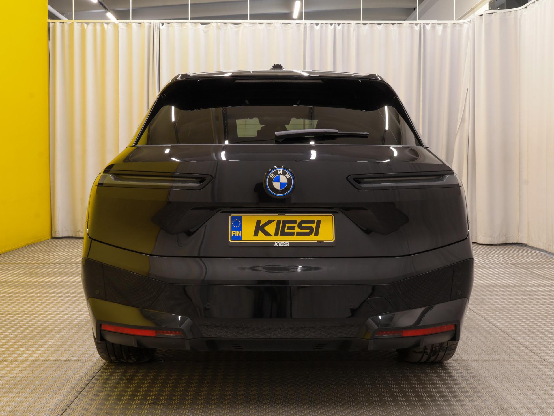 Näytä kaikki kuvat: 2022 BMW iX